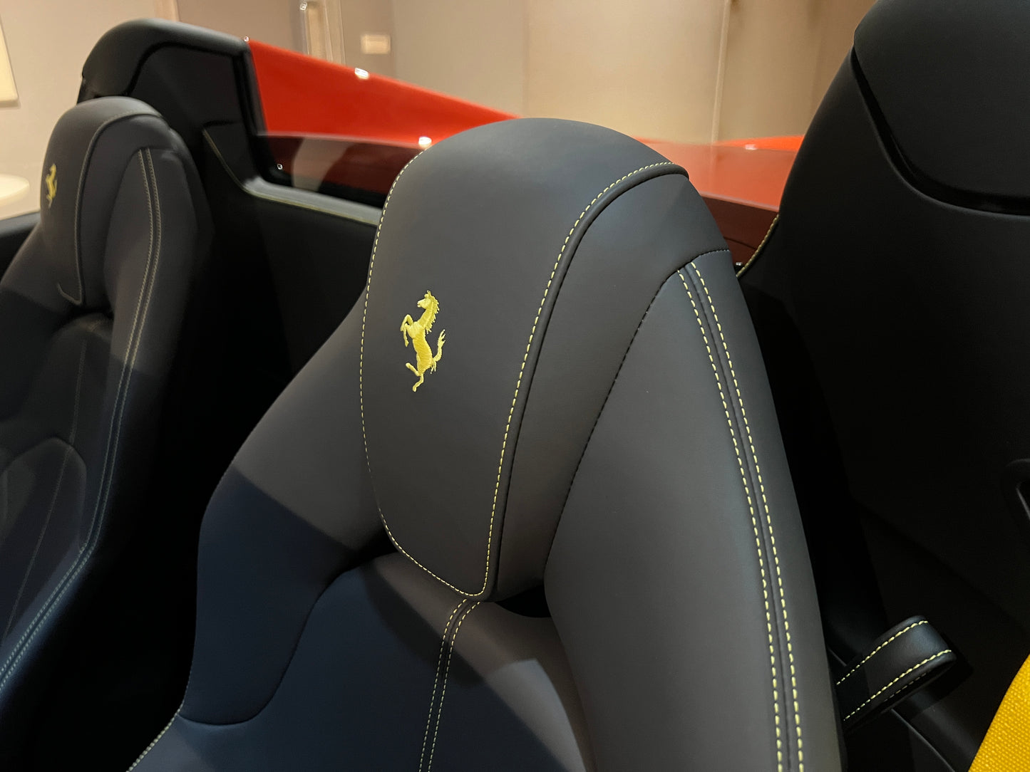 已售出-2022 Ferrari F8 Spider 總代理