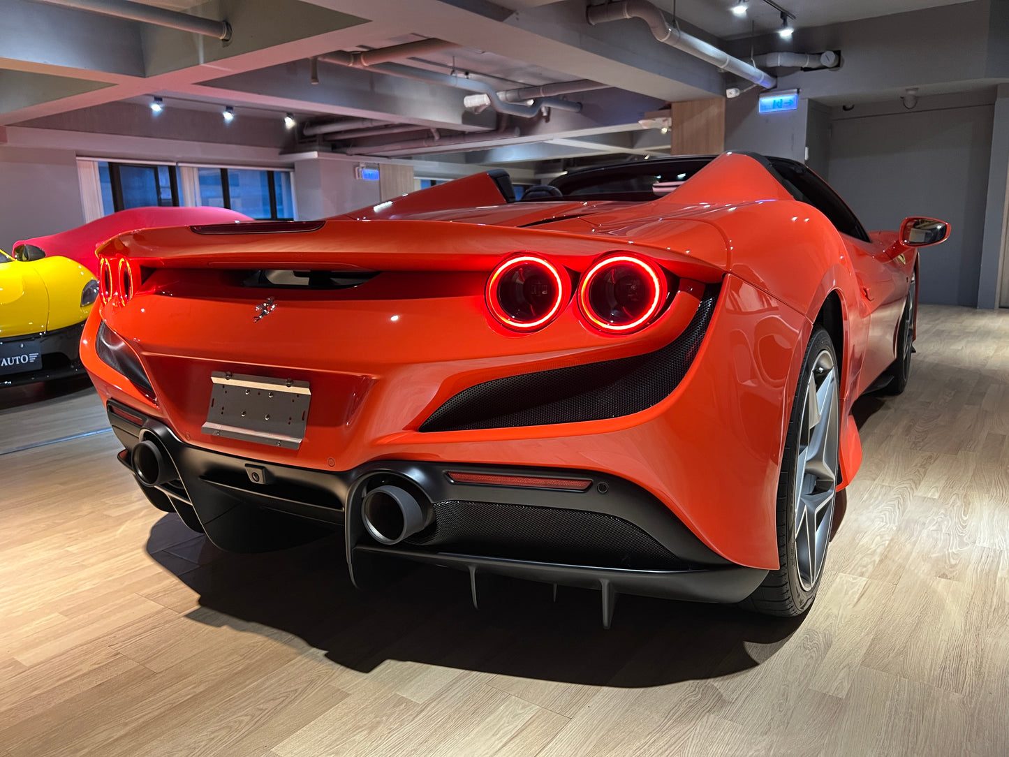 已售出-2022 Ferrari F8 Spider 總代理