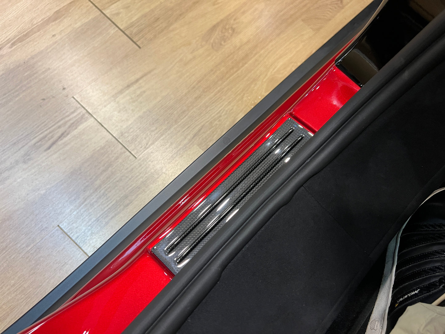 已售出-2024 Ferrari Purosangue 全新車