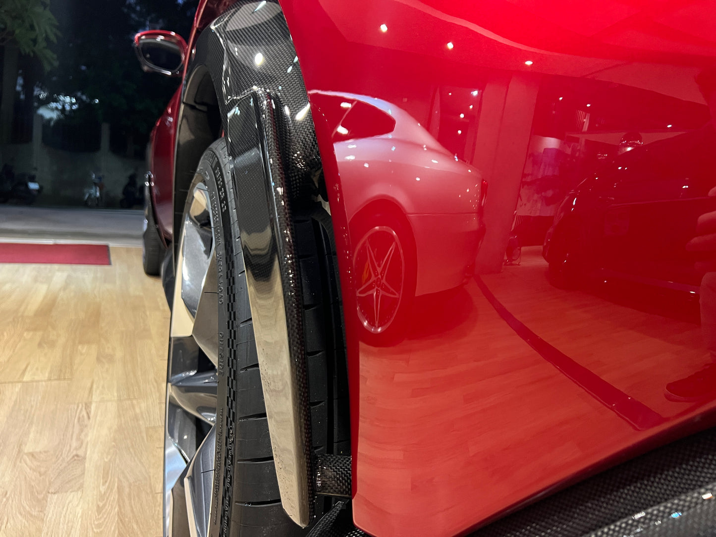 已售出-2024 Ferrari Purosangue 全新車