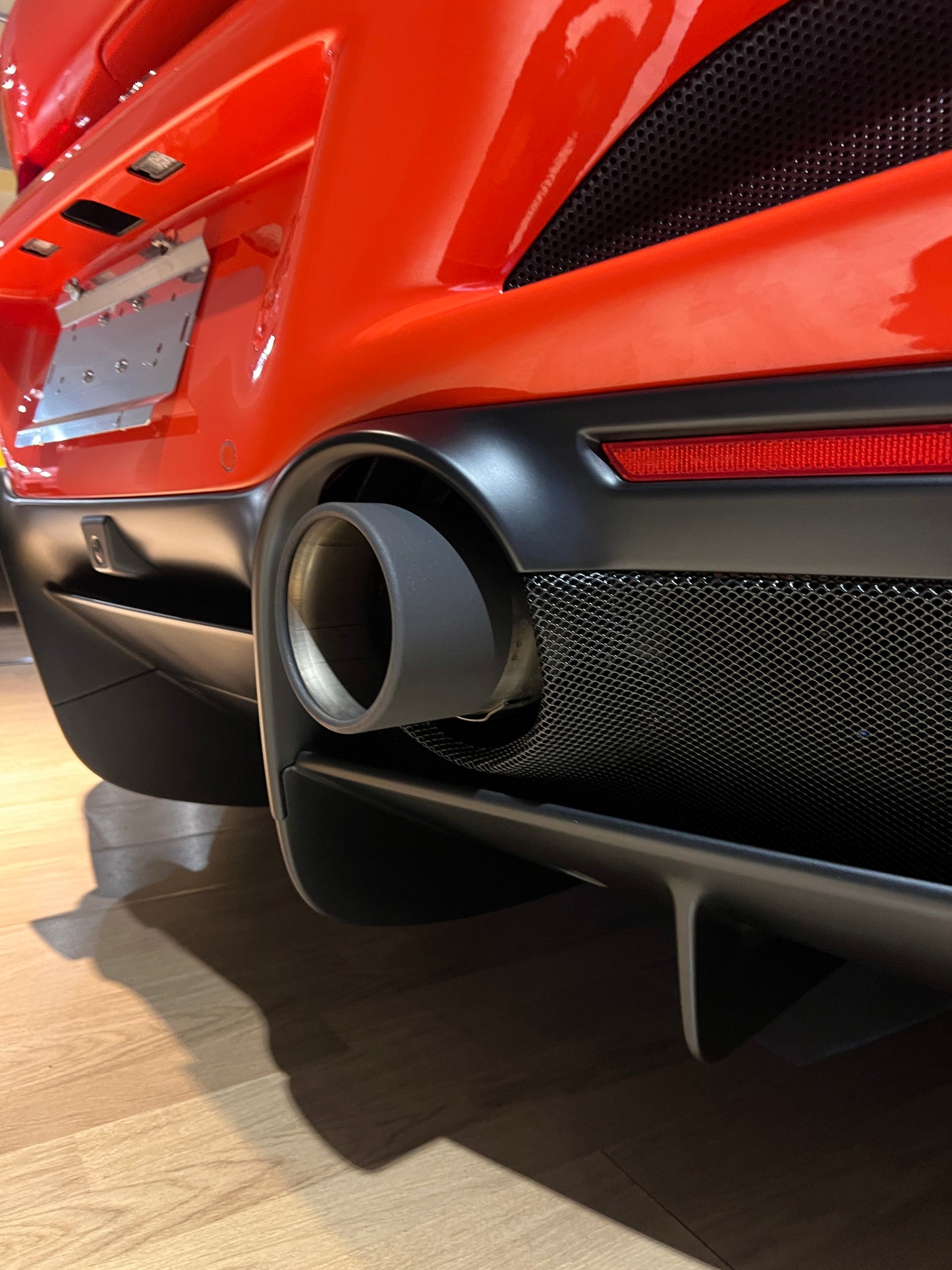 已售出-2022 Ferrari F8 Spider 總代理