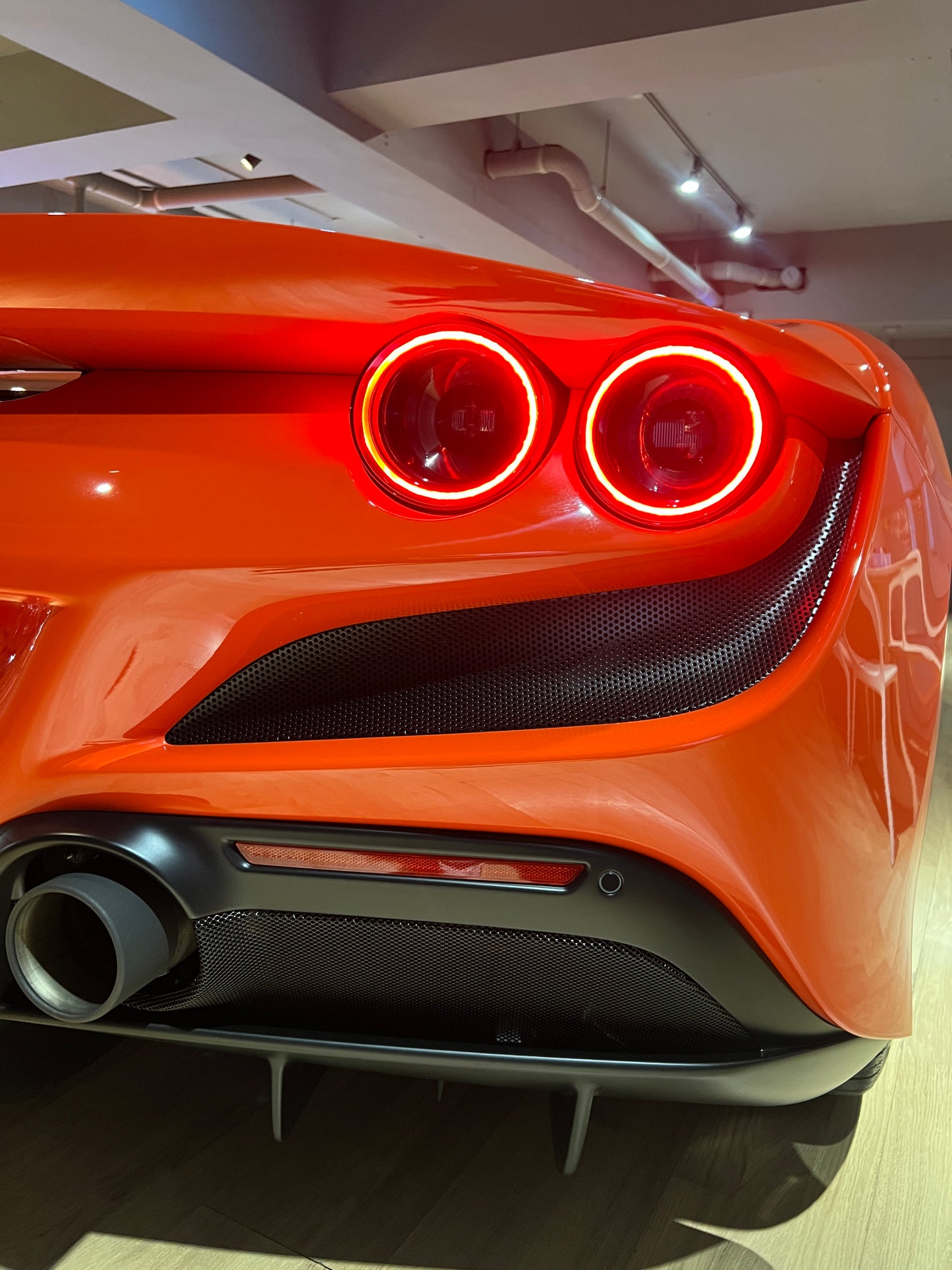 已售出-2022 Ferrari F8 Spider 總代理