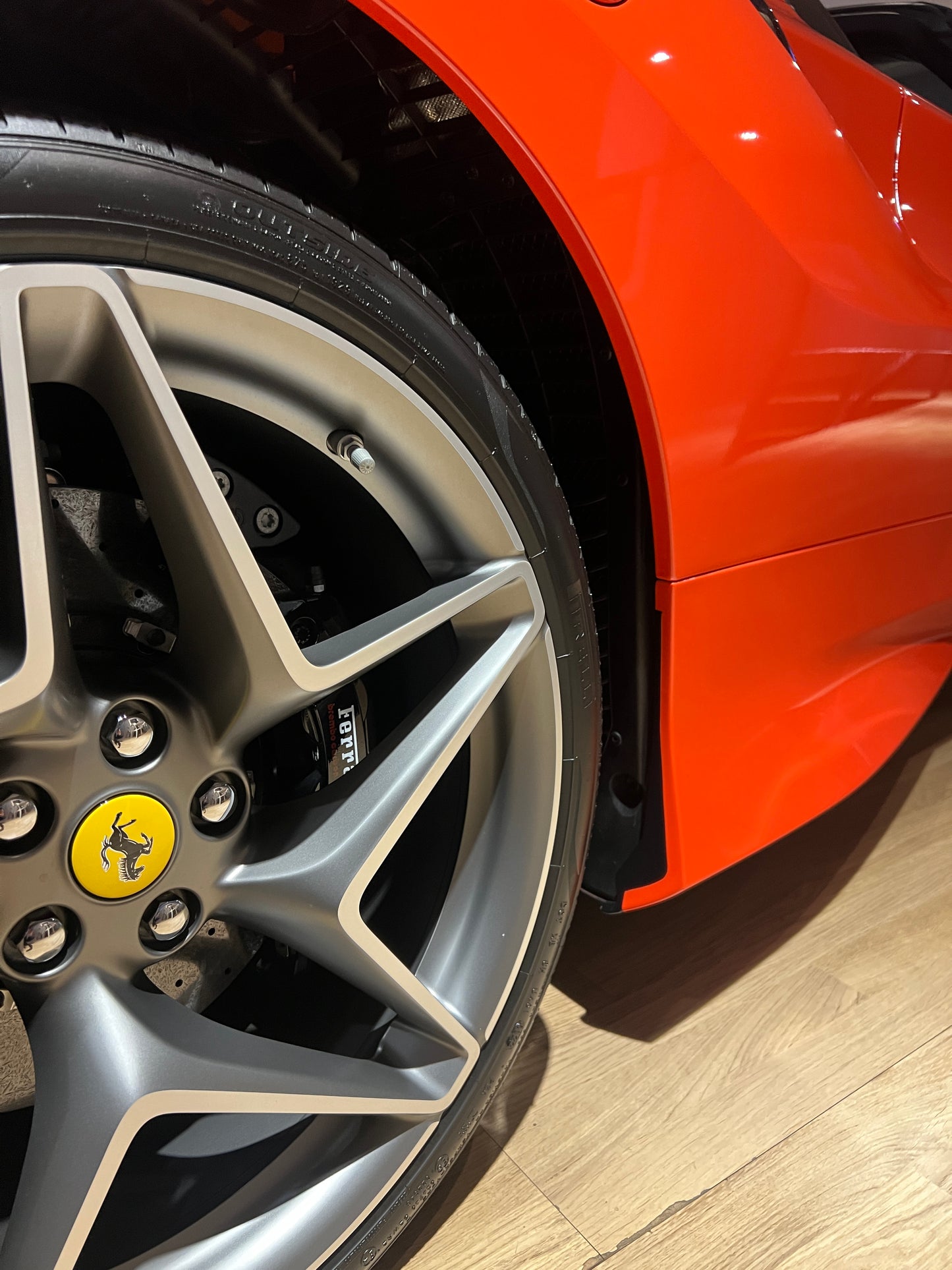已售出-2022 Ferrari F8 Spider 總代理