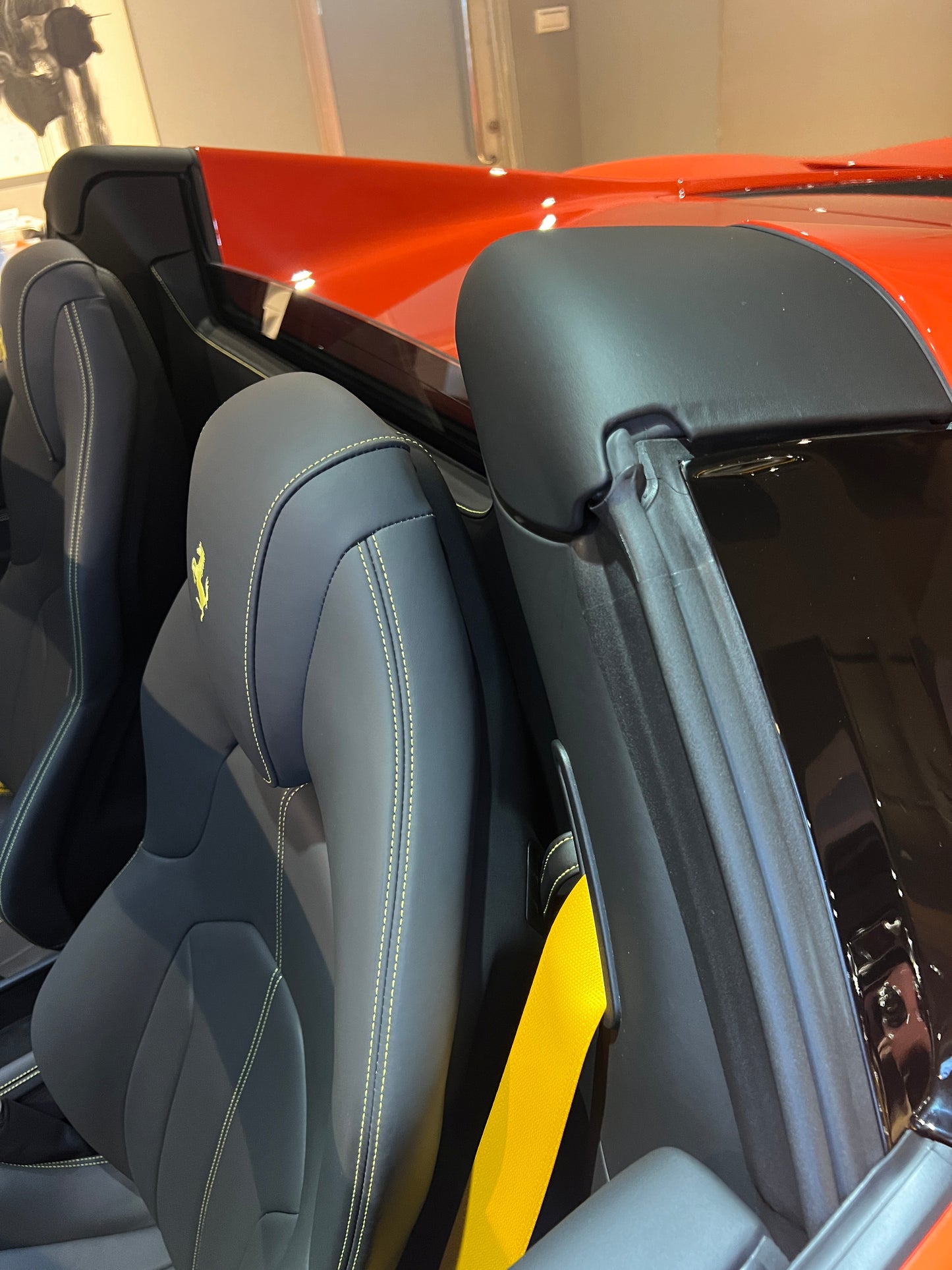 已售出-2022 Ferrari F8 Spider 總代理