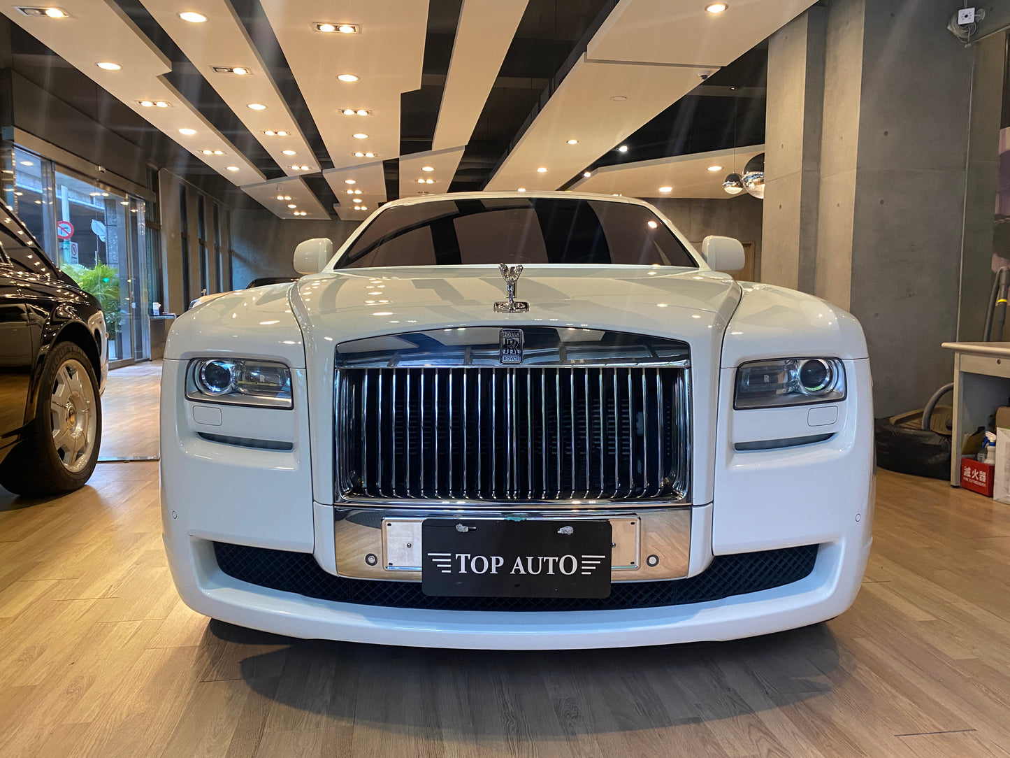 已售出-2011 Rolls-Royce Ghost 歐規