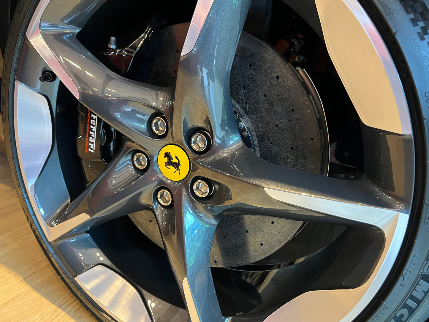 已售出-2024 Ferrari Purosangue 全新車