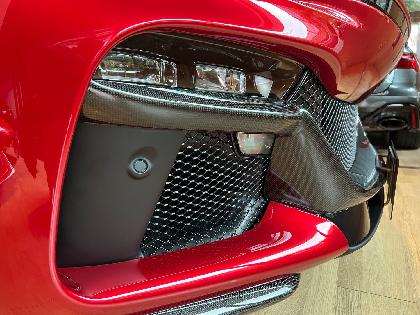 已售出-2024 Ferrari Purosangue 全新車