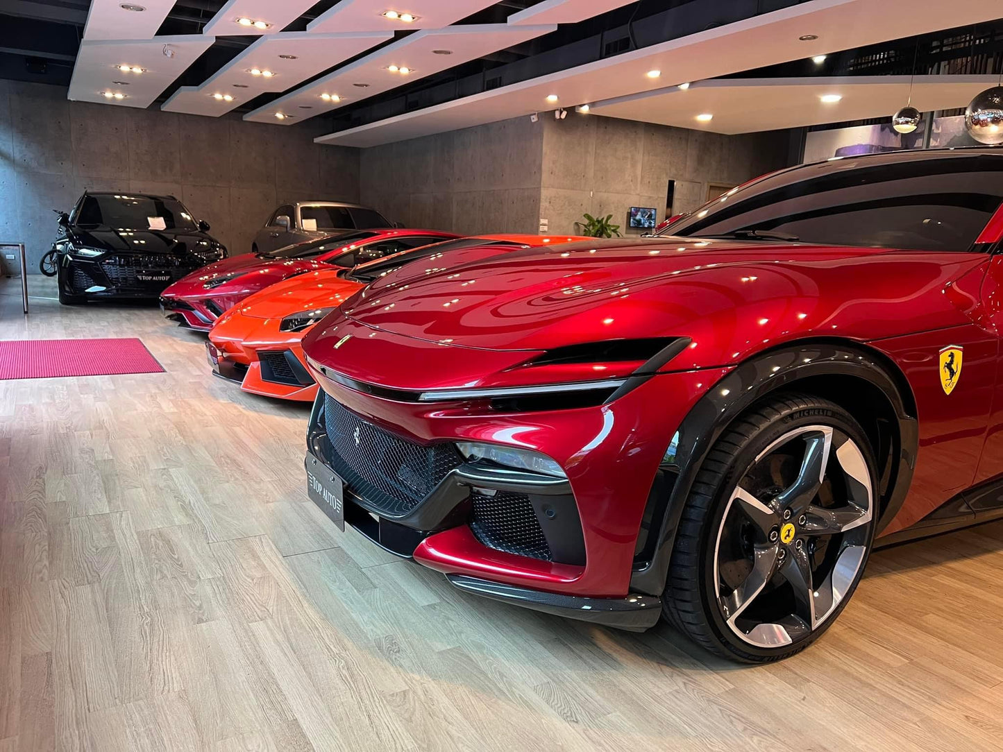 已售出-2024 Ferrari Purosangue 全新車