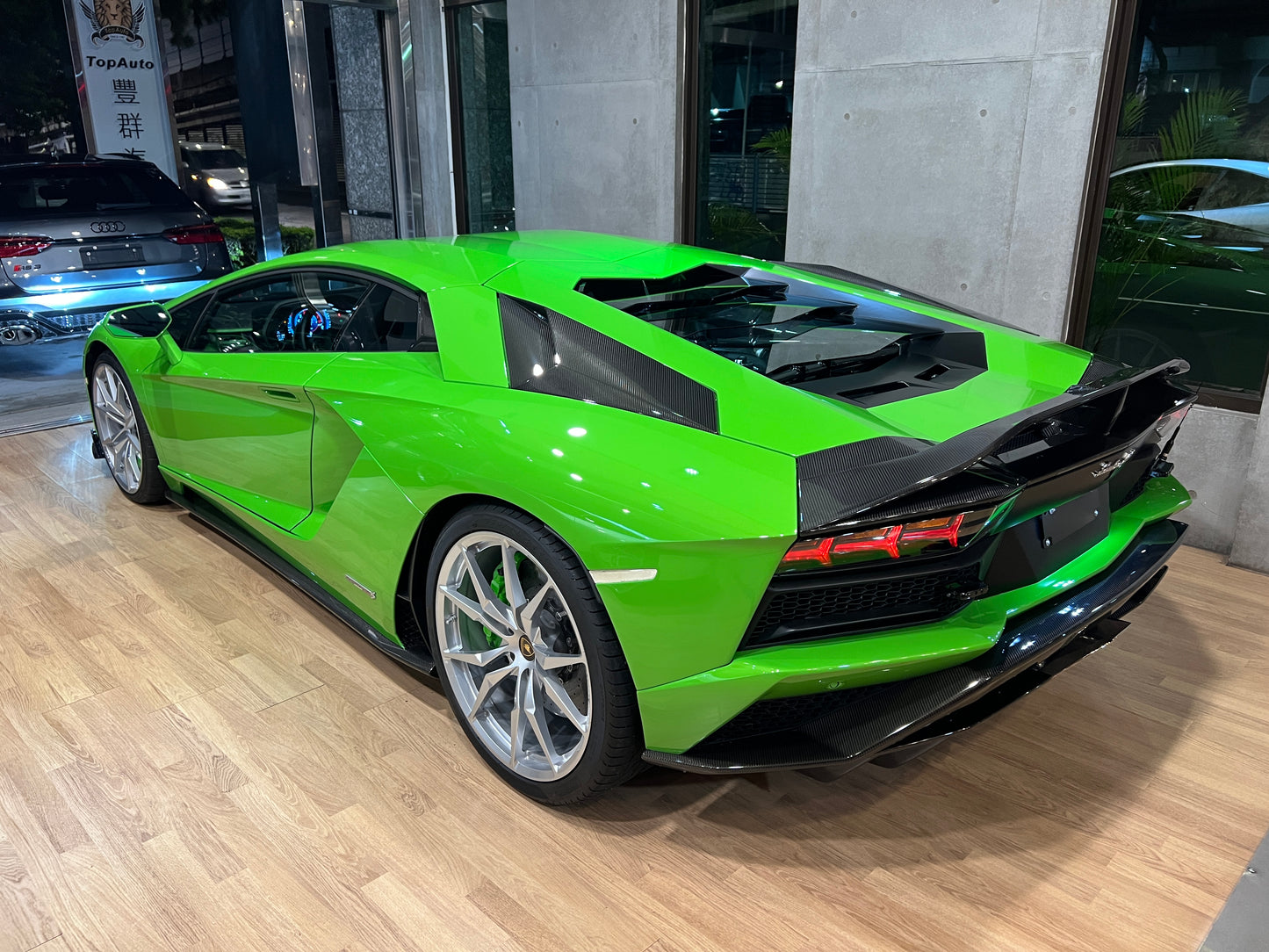已售出-2018 Lamborghini Aventador S 總代理保固中一手車