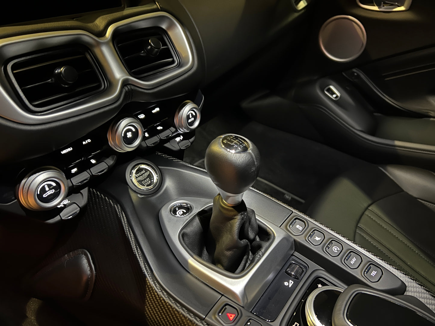 2021 Aston Martin Vantage V8 Manual 總代理|台北超跑專賣|TopAuto 豐群汽車