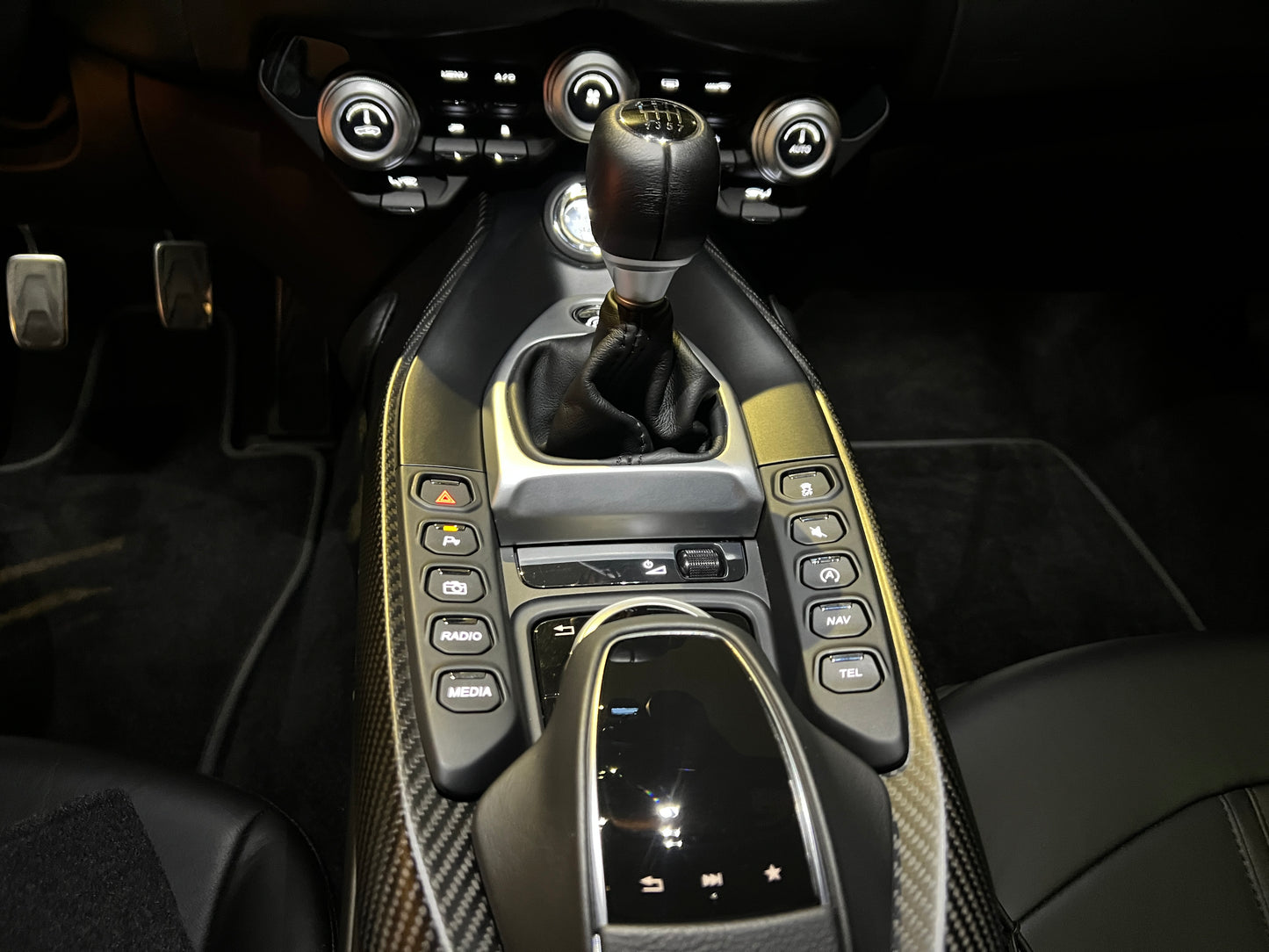 2021 Aston Martin Vantage V8 Manual 總代理|台北超跑專賣|TopAuto 豐群汽車