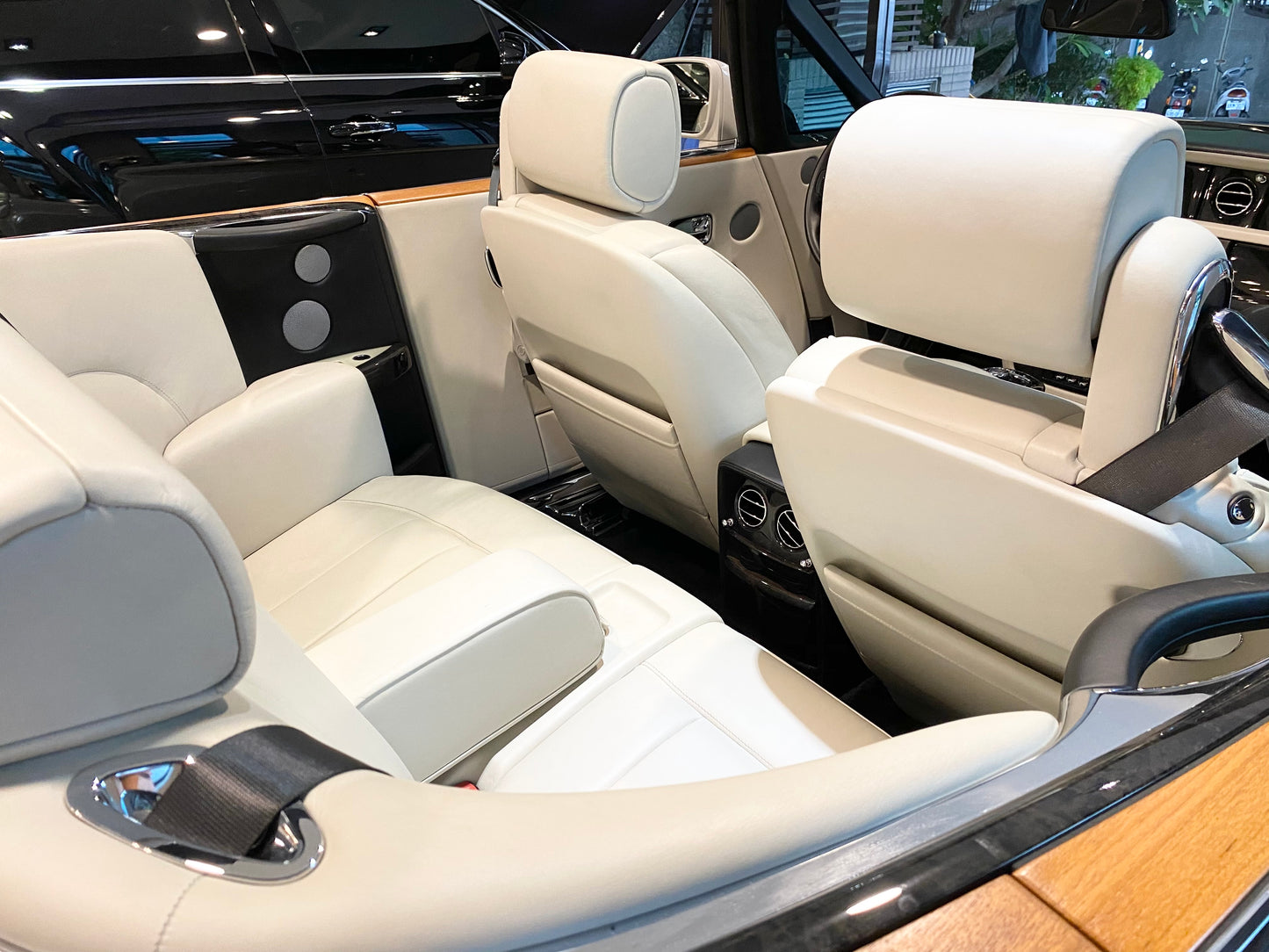 已售出-2013 Rolls-Royce Phantom Drophead Coupe