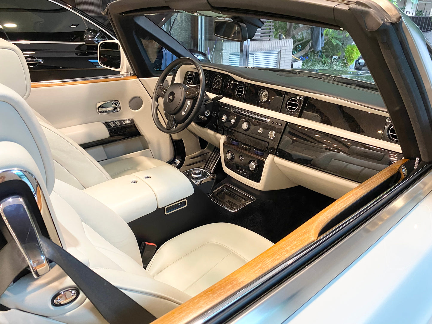 已售出-2013 Rolls-Royce Phantom Drophead Coupe