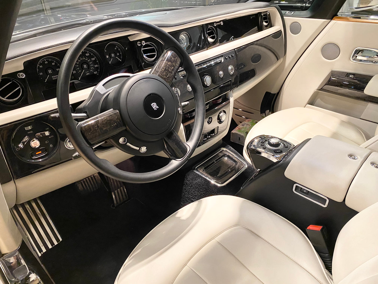 已售出-2013 Rolls-Royce Phantom Drophead Coupe