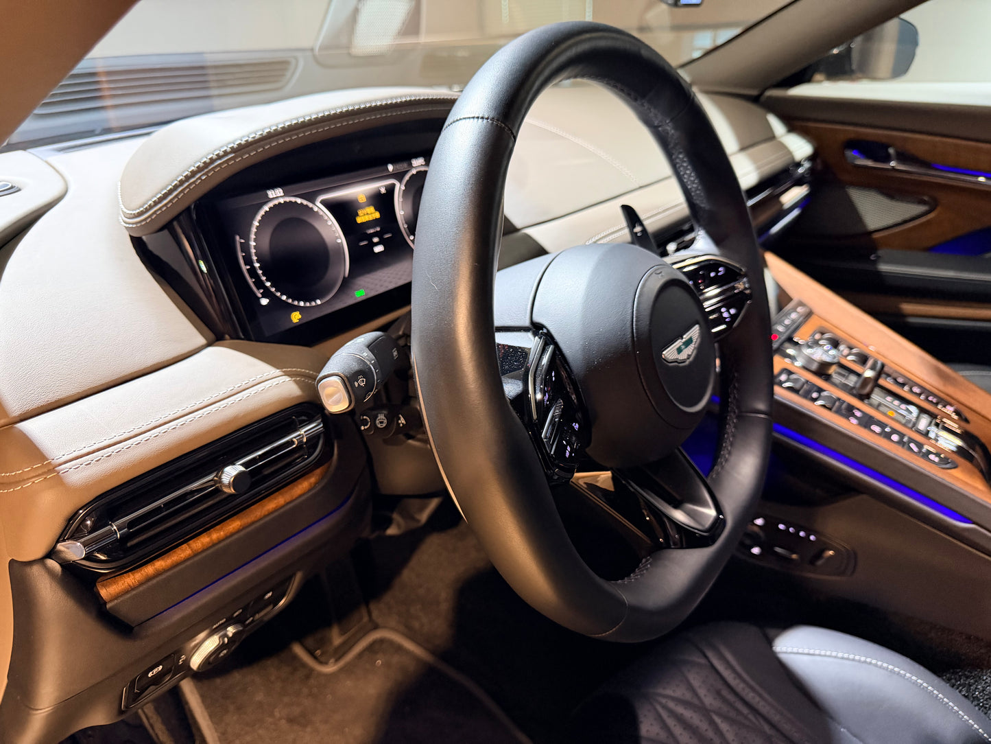 2024 Aston Martin DB12 總代理｜台北超跑專賣｜TopAuto豐群汽車