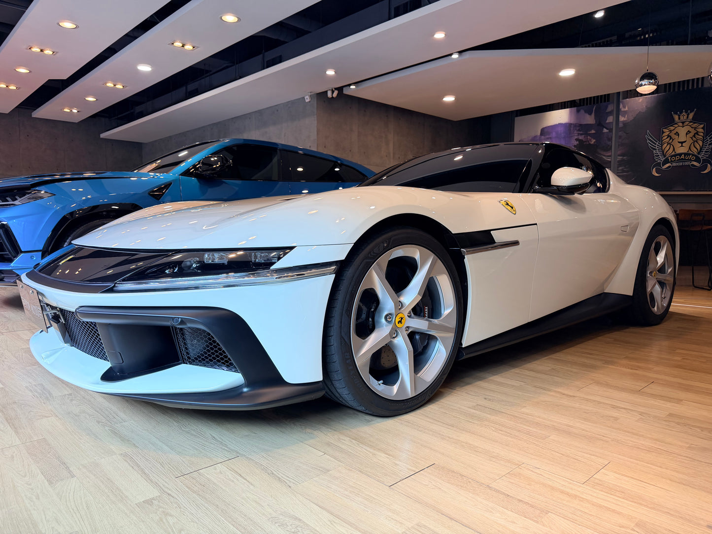 2025 Ferrari 12Cilindri 總代理 | 台北超跑專賣 | TopAuto豐群汽車