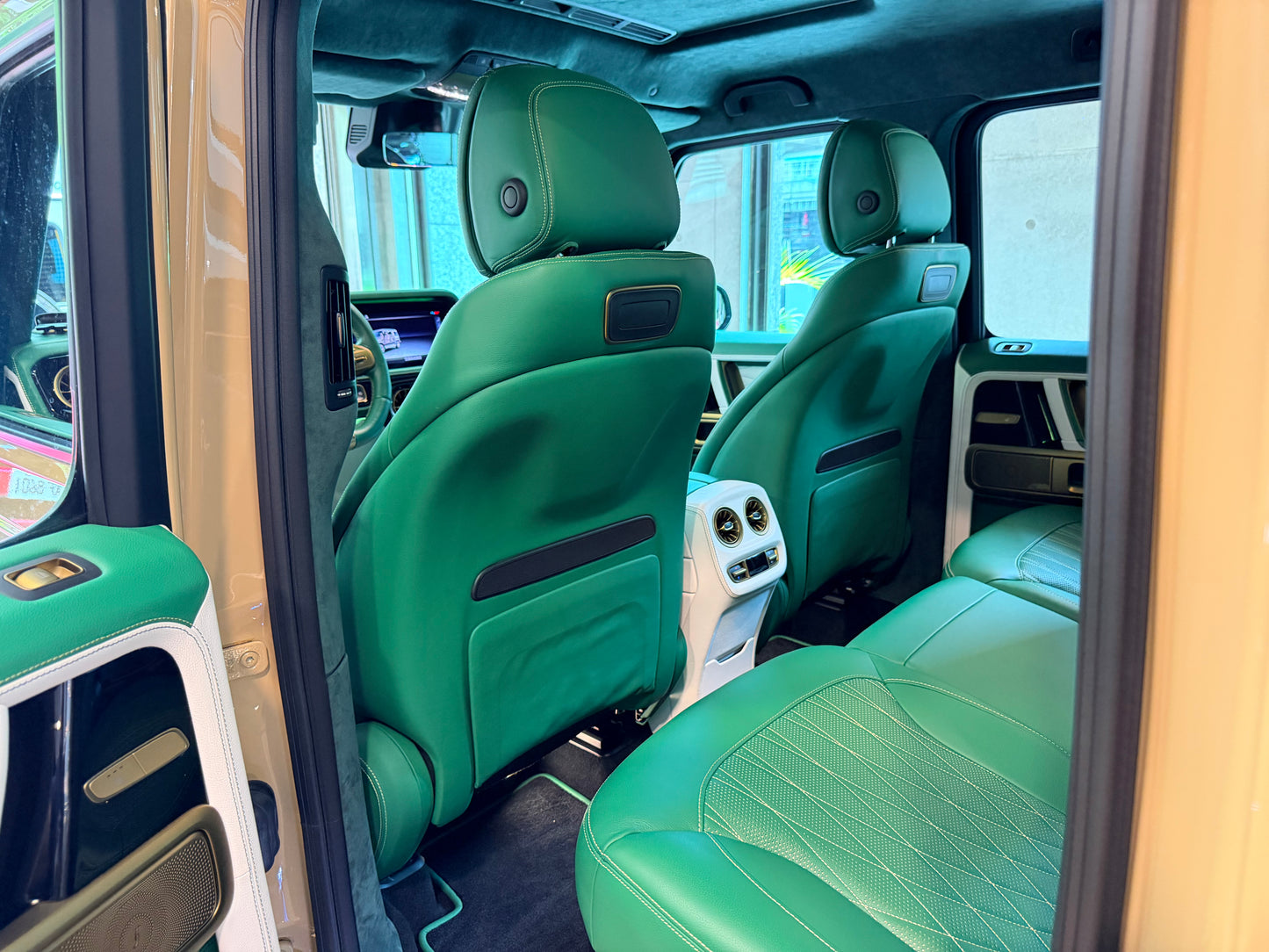 2023 Brabus G800
