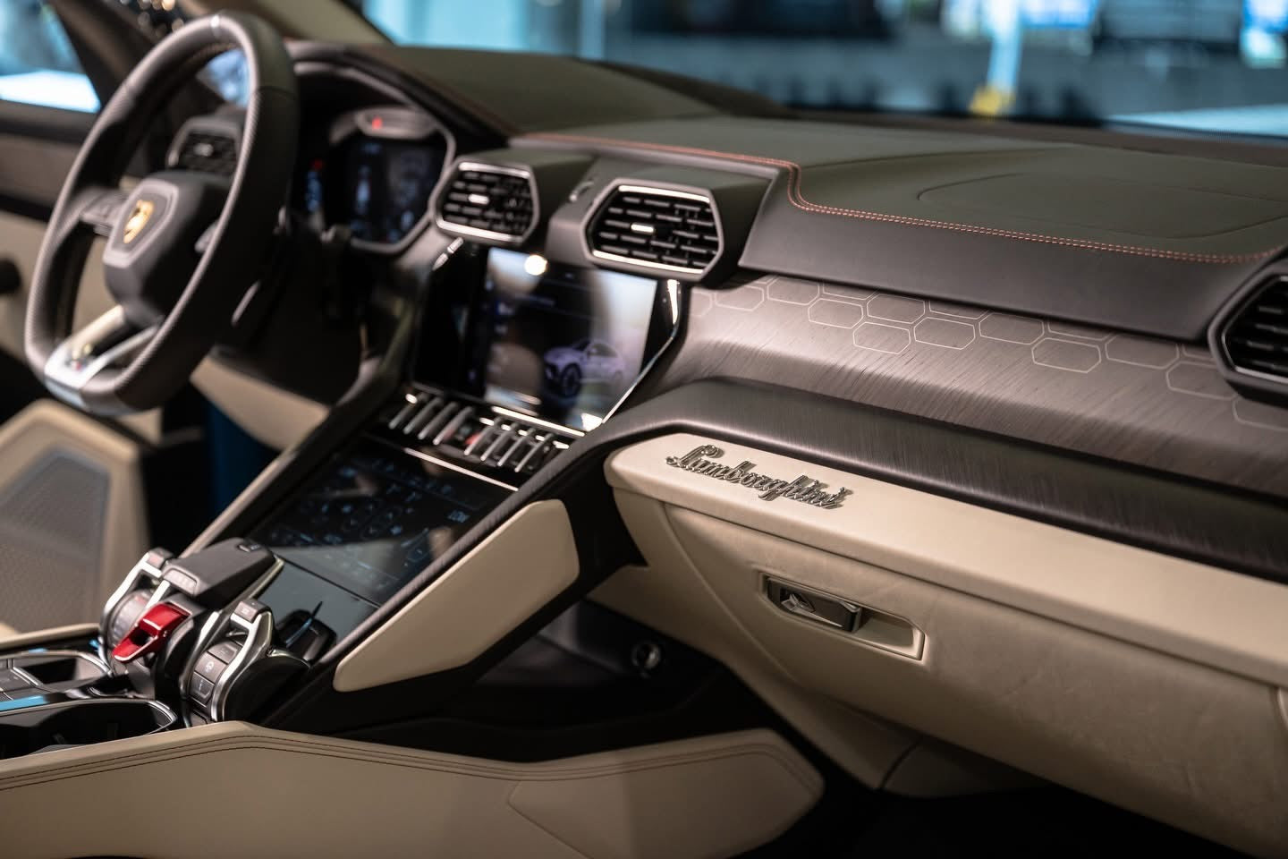 2024 Lamborghini Urus S 總代理一手車 | 台北超跑專賣 | TopAuto豐群汽車