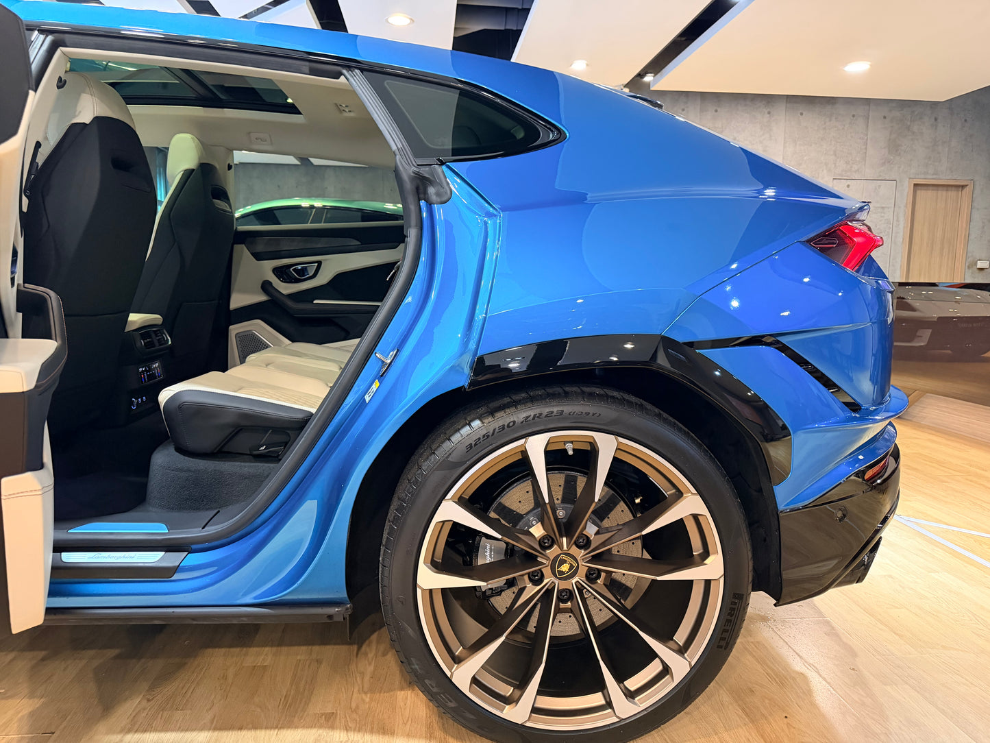 2024 Lamborghini Urus S 總代理一手車 | 台北超跑專賣 | TopAuto豐群汽車