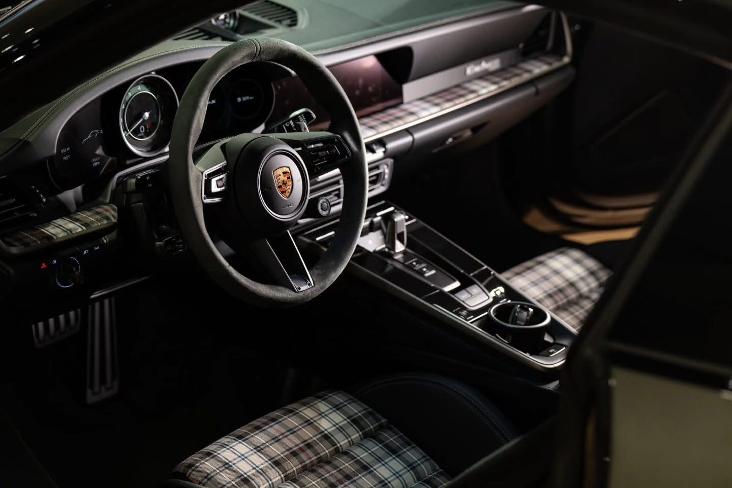 **2025 Porsche 911 Turbo 50 Year總代理｜全球限量 | 台北超跑專賣 | TopAuto豐群汽車