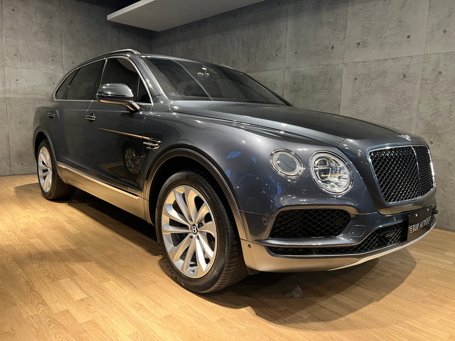 2017 Bentley Bentayga V8 Diesel總代理｜台北超跑買賣｜TopAuto豐群汽車