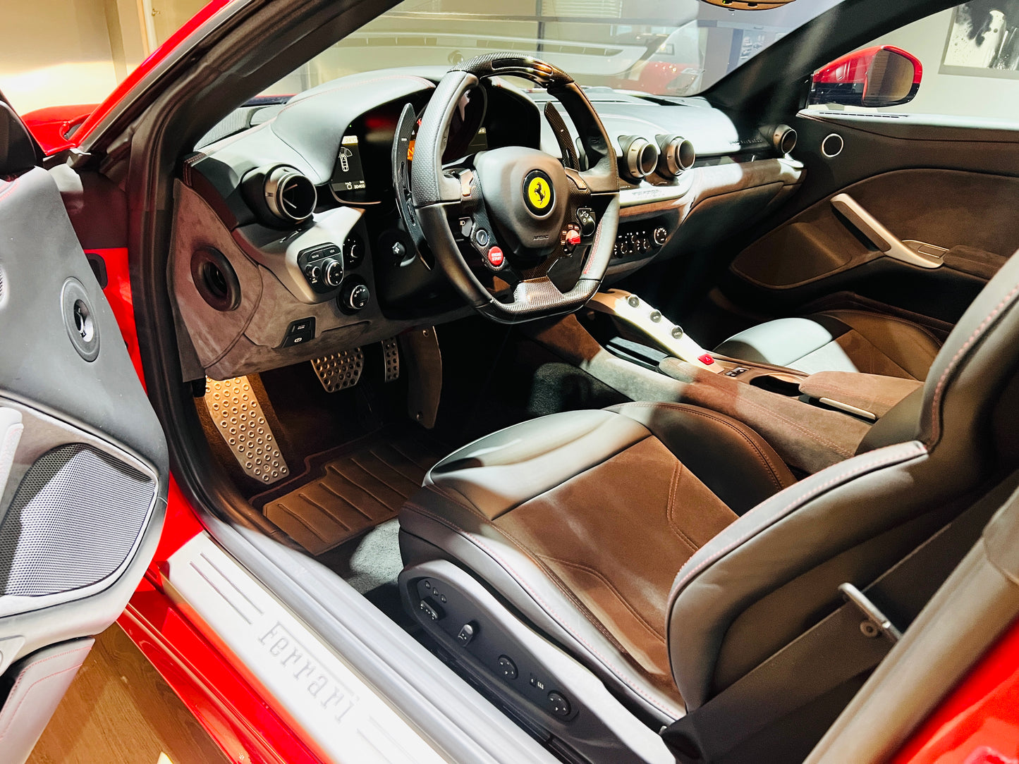 2014 Ferrari F12 Berlinetta 總代理