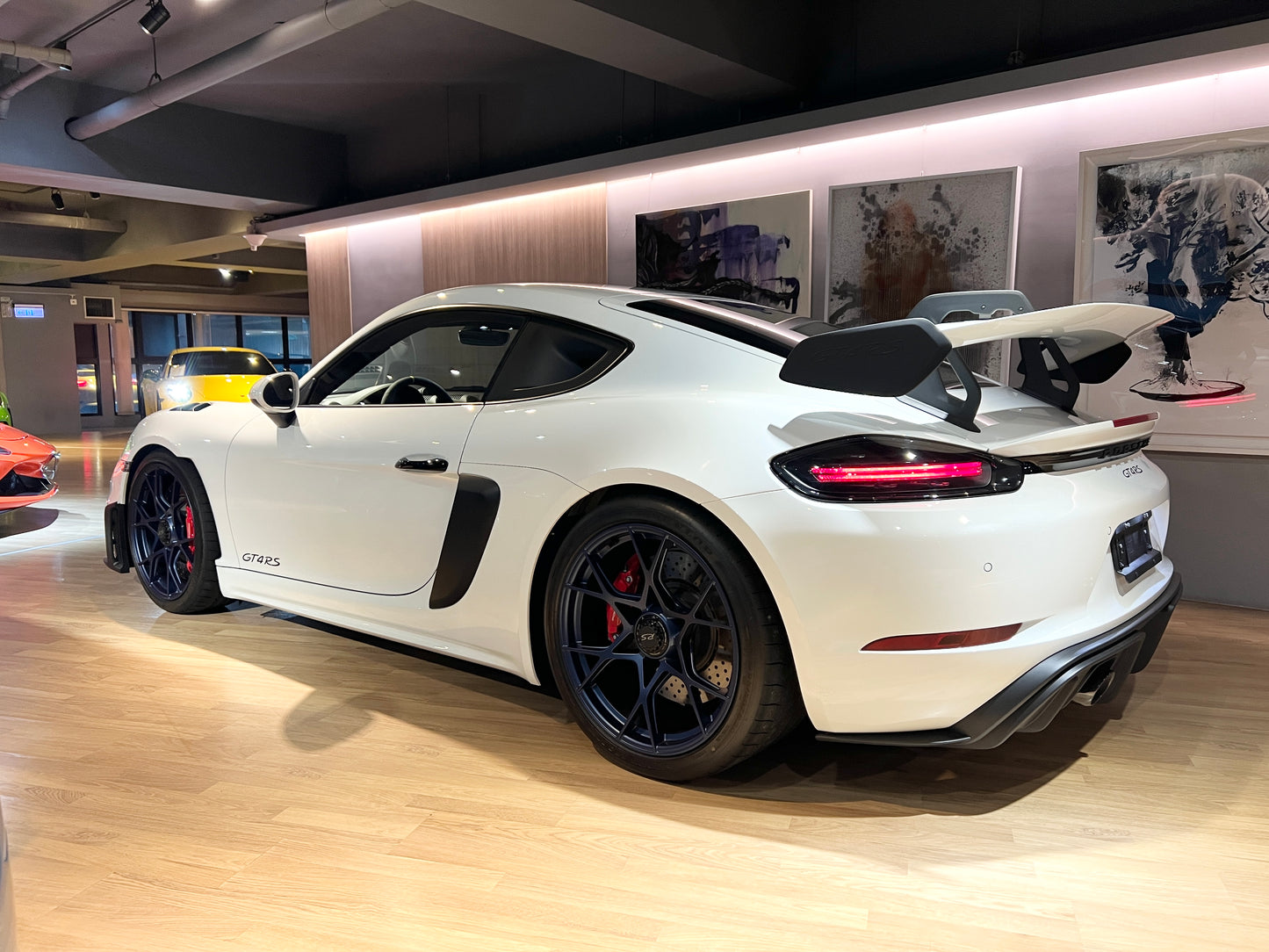 2023 Porsche 718 Cayman GT4 RS 總代理