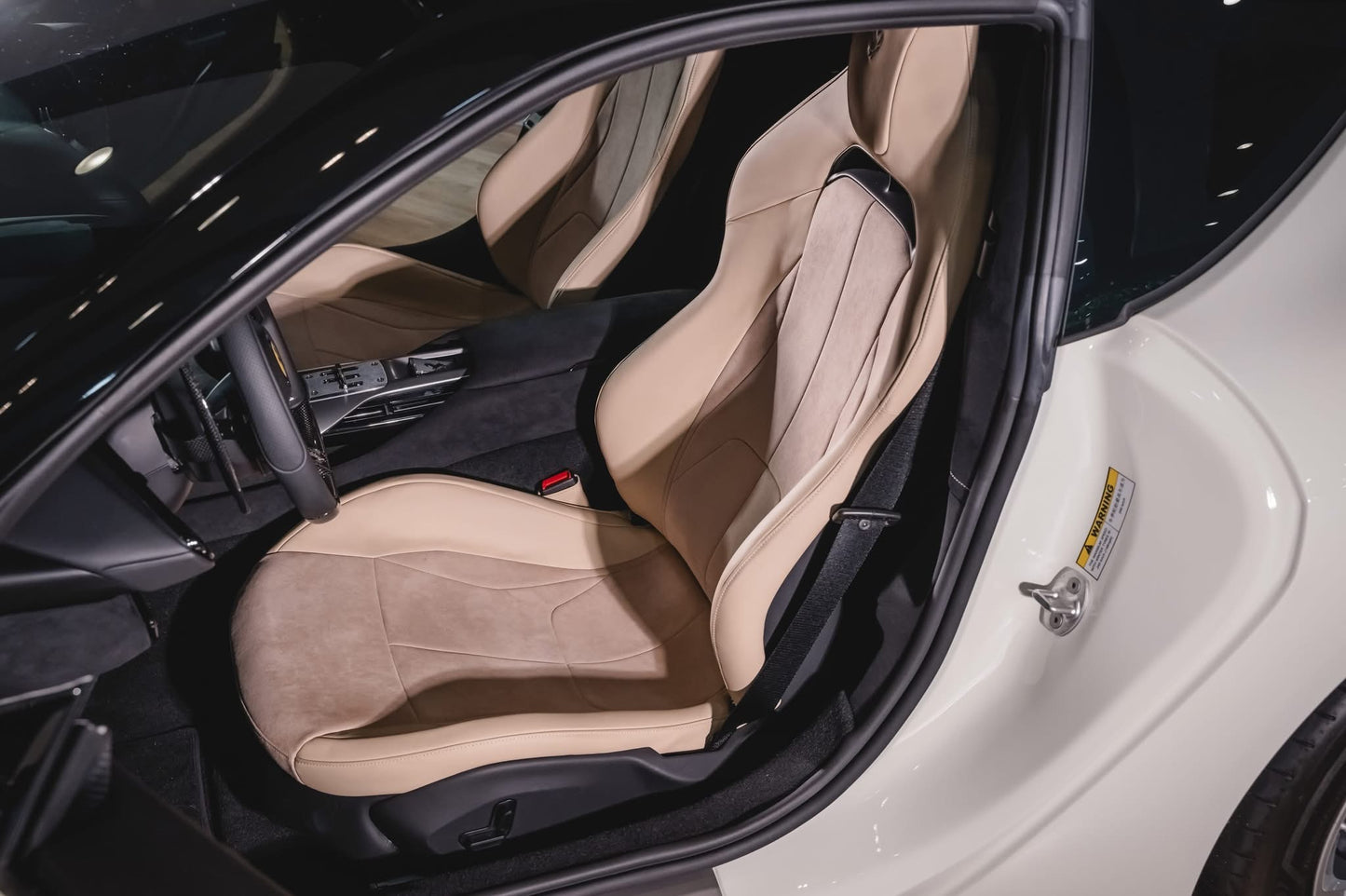 2025 Ferrari 12Cilindri 總代理 | 台北超跑專賣 | TopAuto豐群汽車