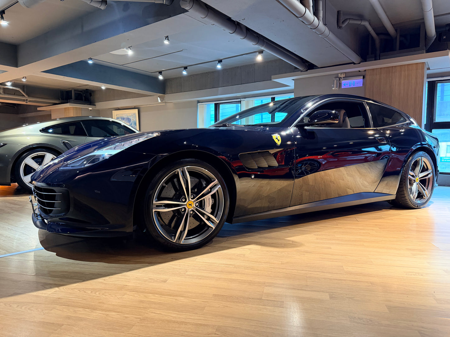 **2018 Ferrari GTC4 Lusso V12 總代理 | 台北超跑專賣 | TopAuto豐群汽車