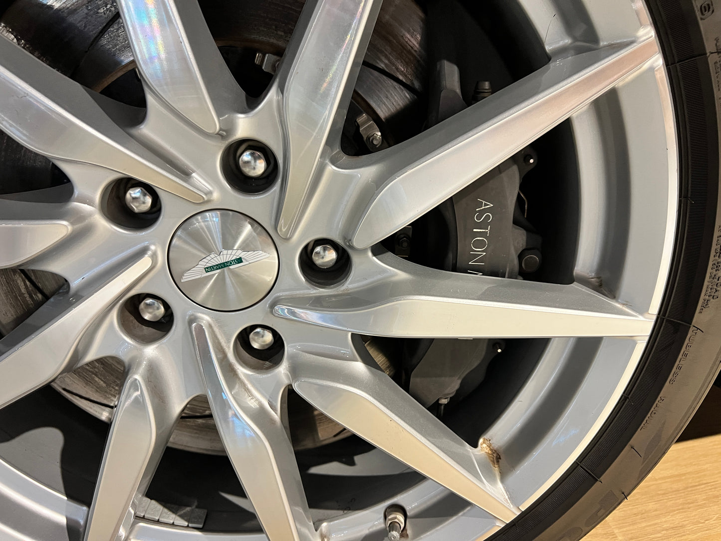 **2017 Aston Martin DB11 V12 Lunch Edition 總代理｜台北超跑專賣 | TopAuto豐群汽車