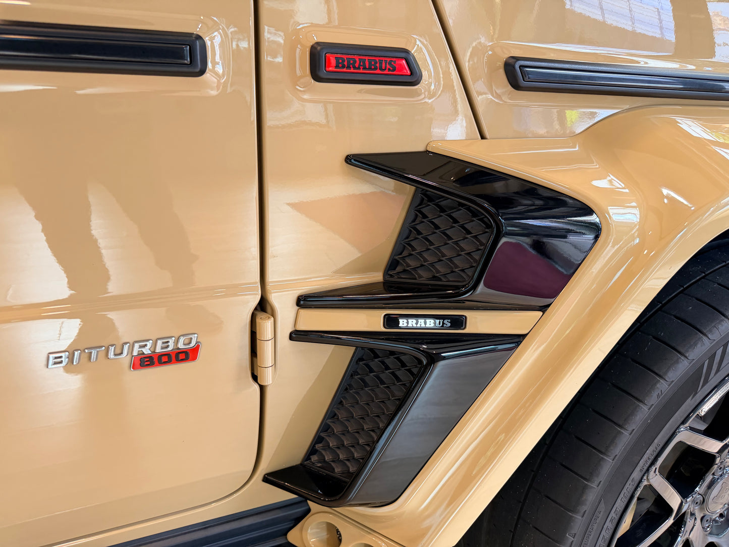 2023 Brabus G800