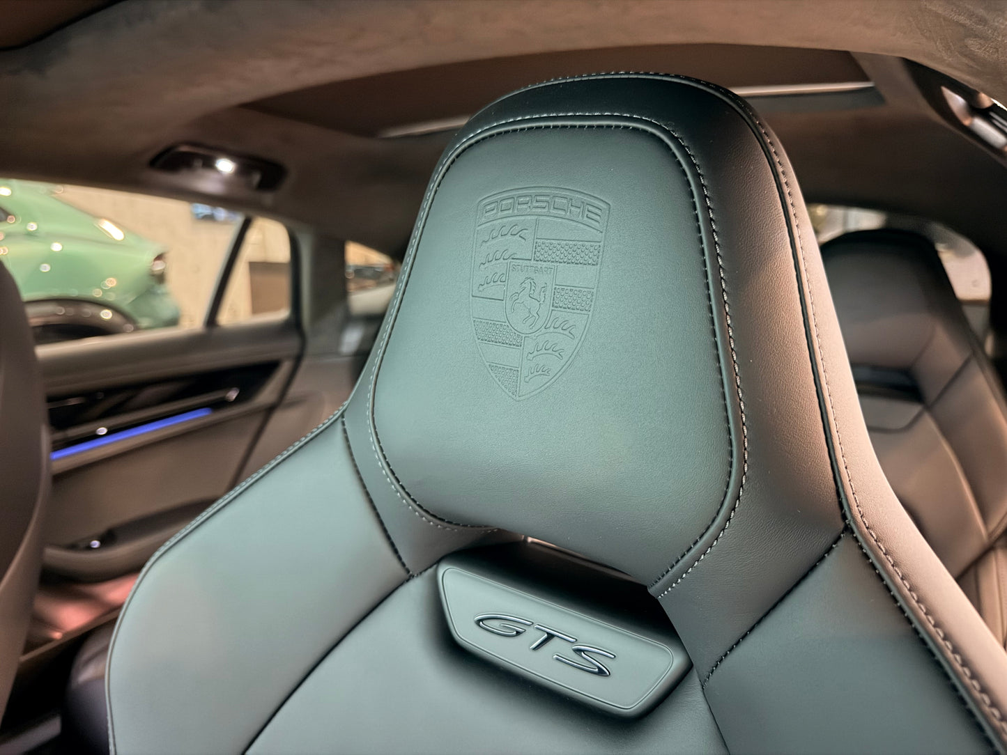 2025 Porsche Panamera GTS 總代理 | 台北超跑專賣 | TopAuto豐群汽車