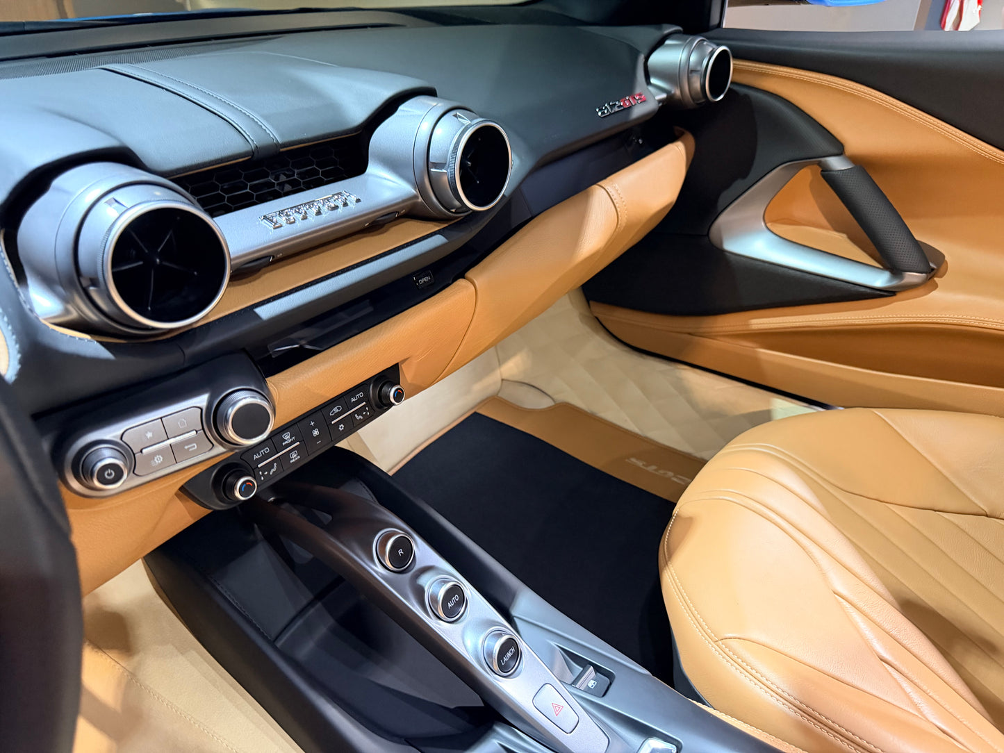 2021 Ferrari 812 GTS Tailor Made Ispirazioni 總代理 | 台北超跑專賣 | TopAuto豐群汽車