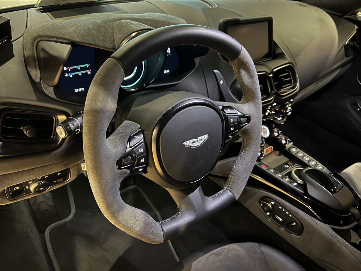 2022 Aston Martin Vantage Roadster F1 Edition 敞篷