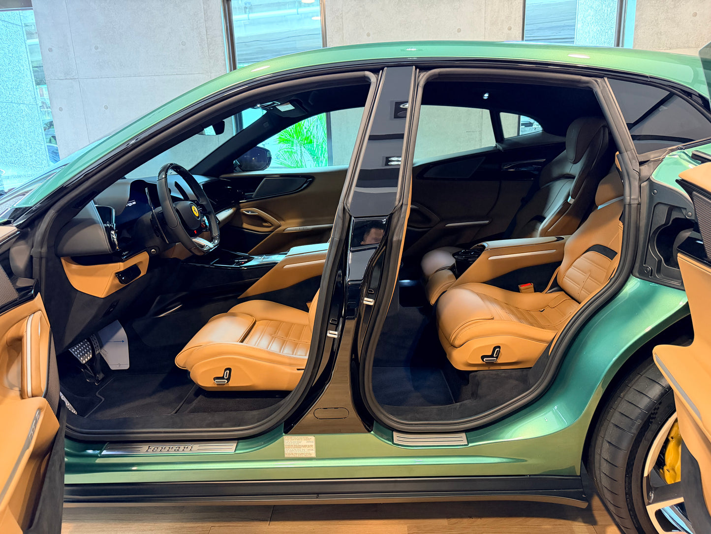 2024 Ferrari Purosangue 總代理 | 台北超跑專賣 | TopAuto豐群汽車