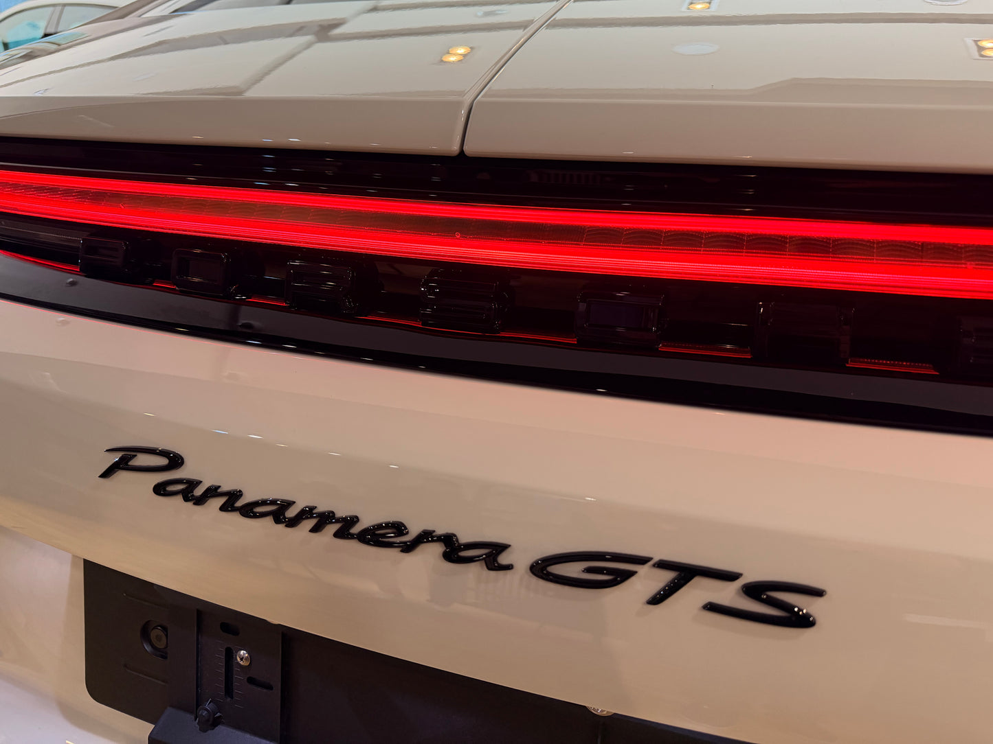 2025 Porsche Panamera GTS 總代理 | 台北超跑專賣 | TopAuto豐群汽車