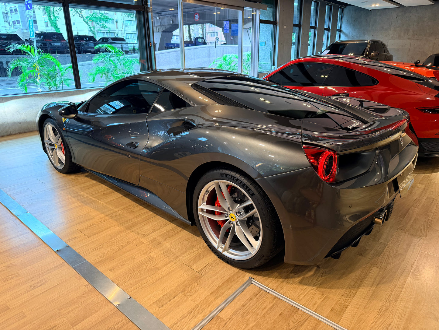 2018 Ferrari 488 GTB 總代理 | 台北超跑專賣 | TopAuto豐群汽車