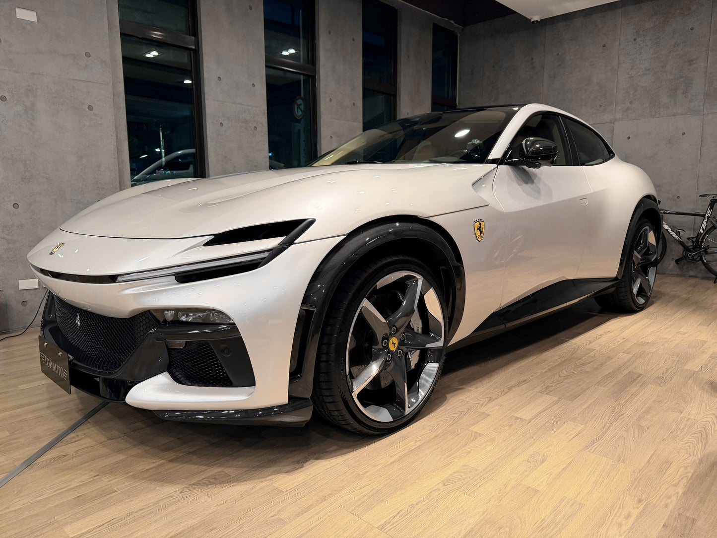 **2024 Ferrari Purosangue 總代理 | 台北超跑專賣 | TopAuto豐群汽車