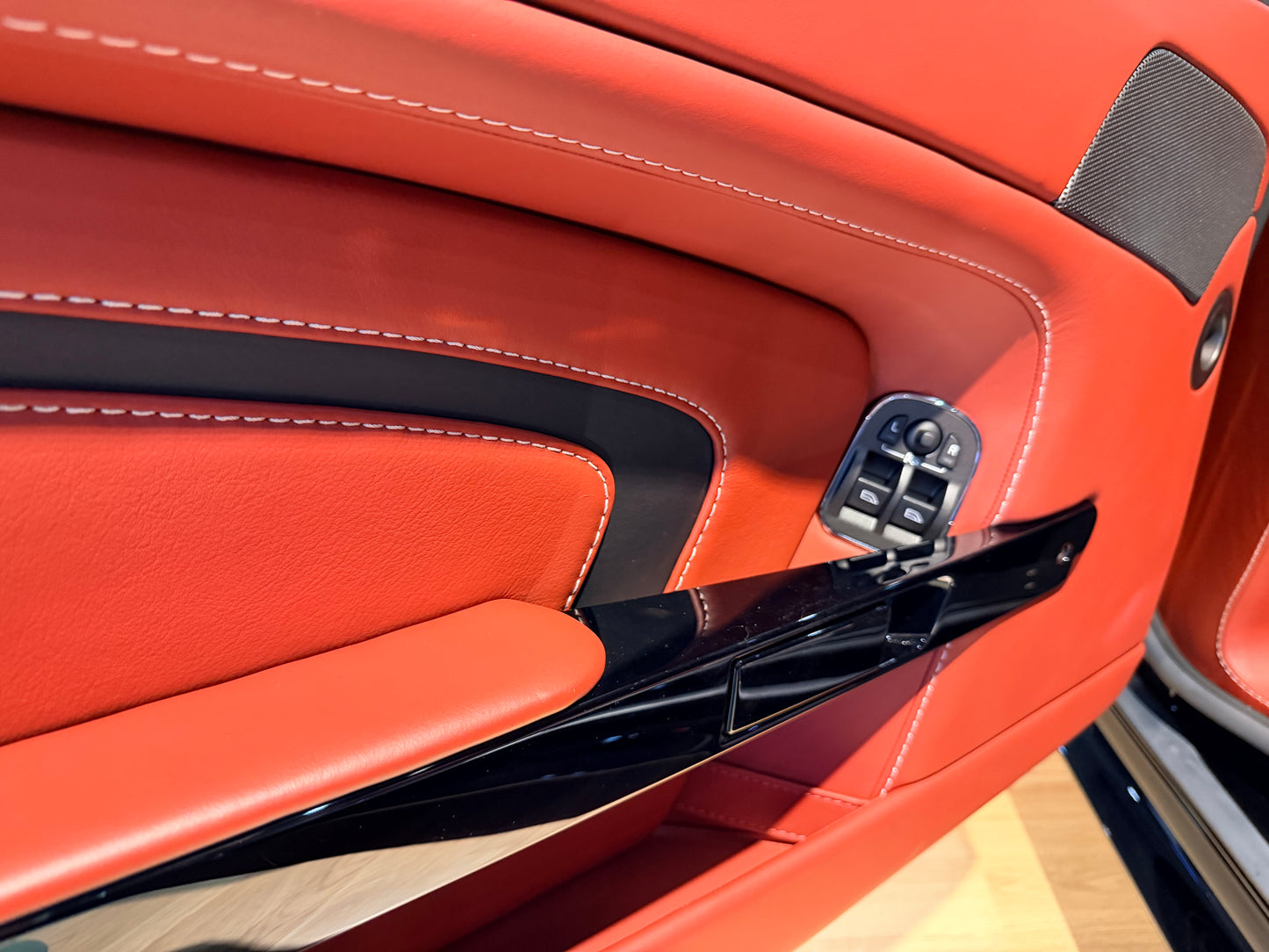 2015 Aston Martin Vantage S V12 | 台北超跑專賣 | TopAuto豐群汽車