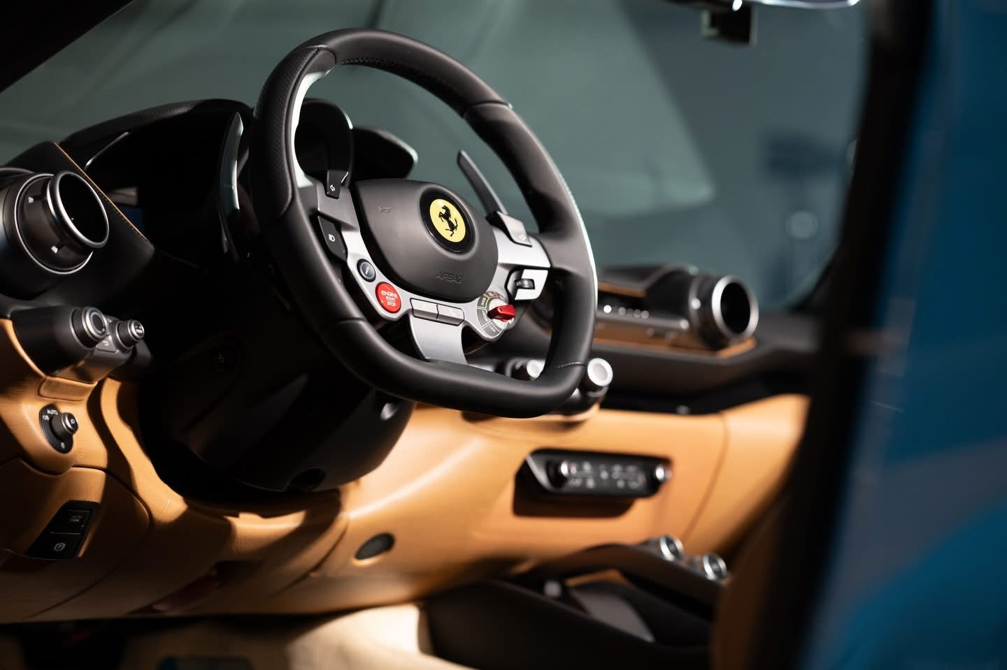 **2021 Ferrari 812 GTS Tailor Made Ispirazioni 總代理 | 台北超跑專賣 | TopAuto豐群汽車