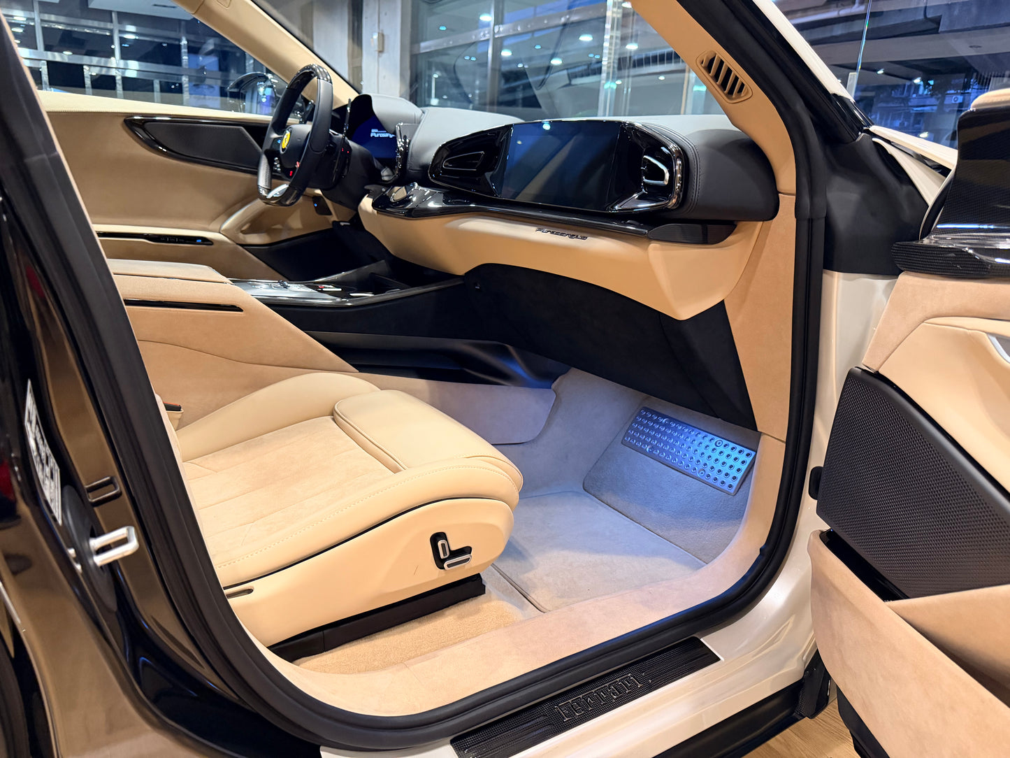 **2024 Ferrari Purosangue 總代理 | 台北超跑專賣 | TopAuto豐群汽車
