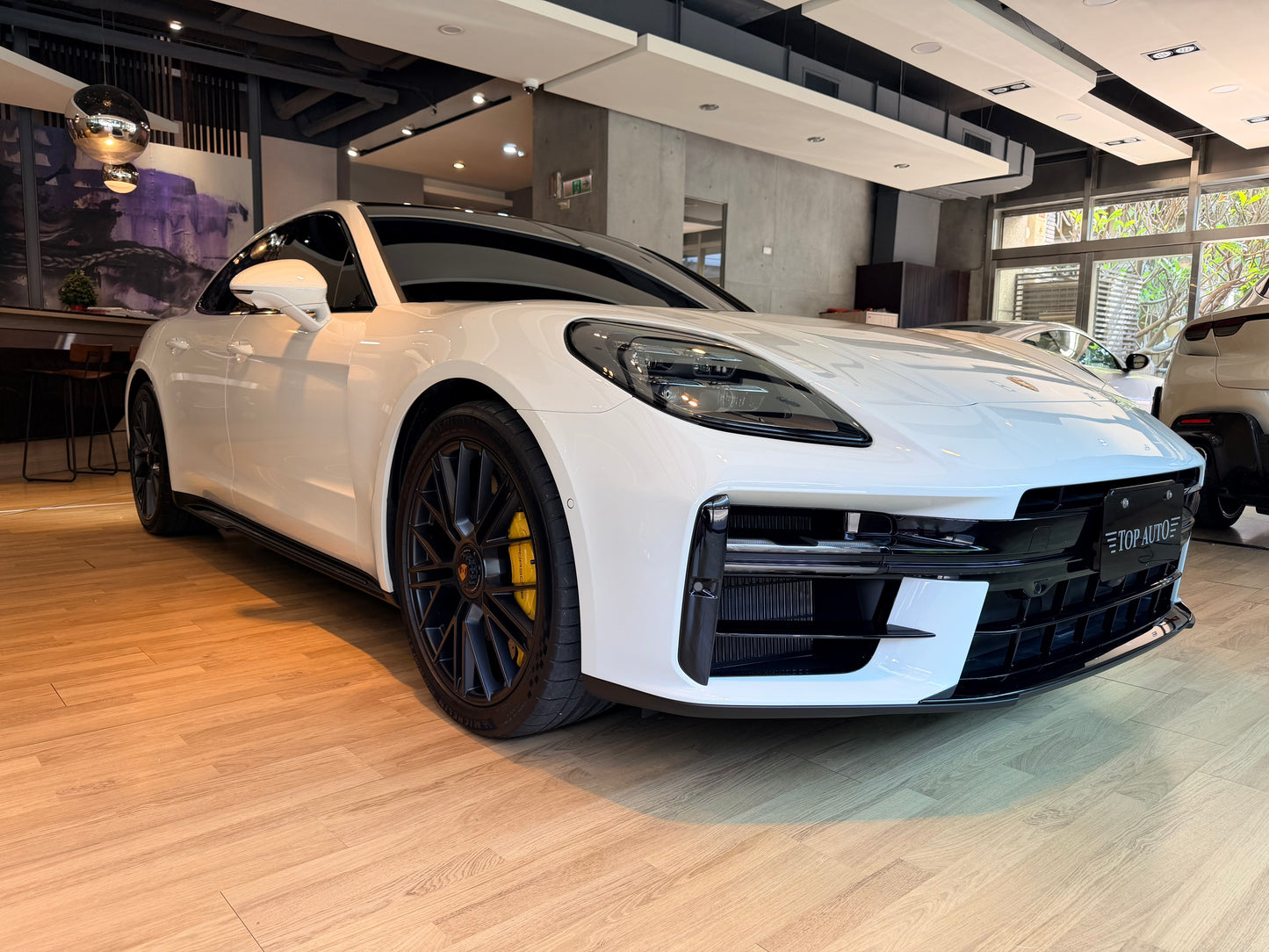 2025 Porsche Panamera GTS 總代理 | 台北超跑專賣 | TopAuto豐群汽車