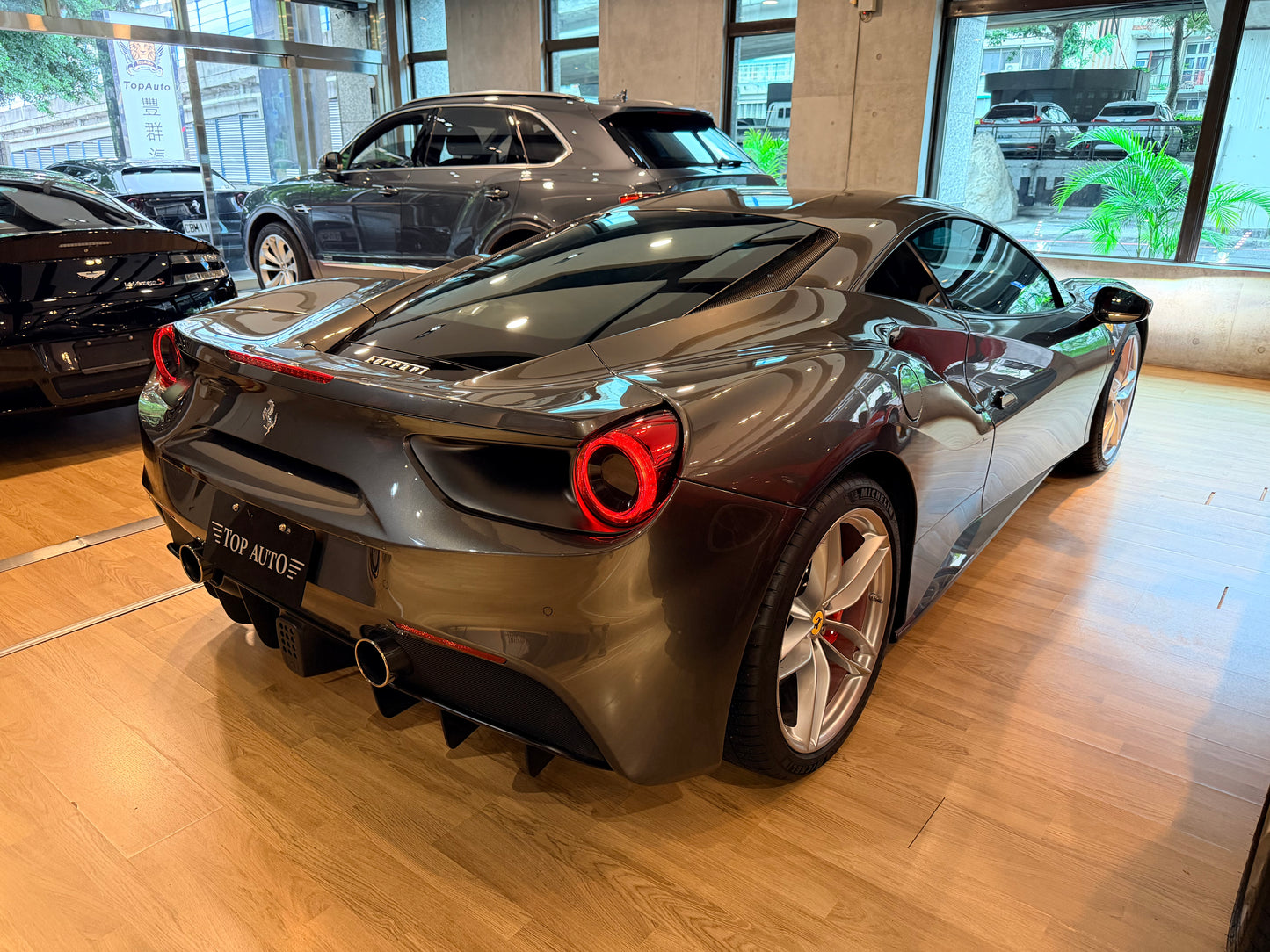 2018 Ferrari 488 GTB 總代理 | 台北超跑專賣 | TopAuto豐群汽車