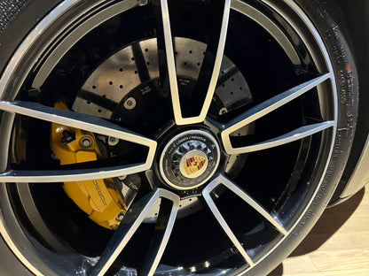 已售出2021 Porsche 992 Turbo S Cabriolet