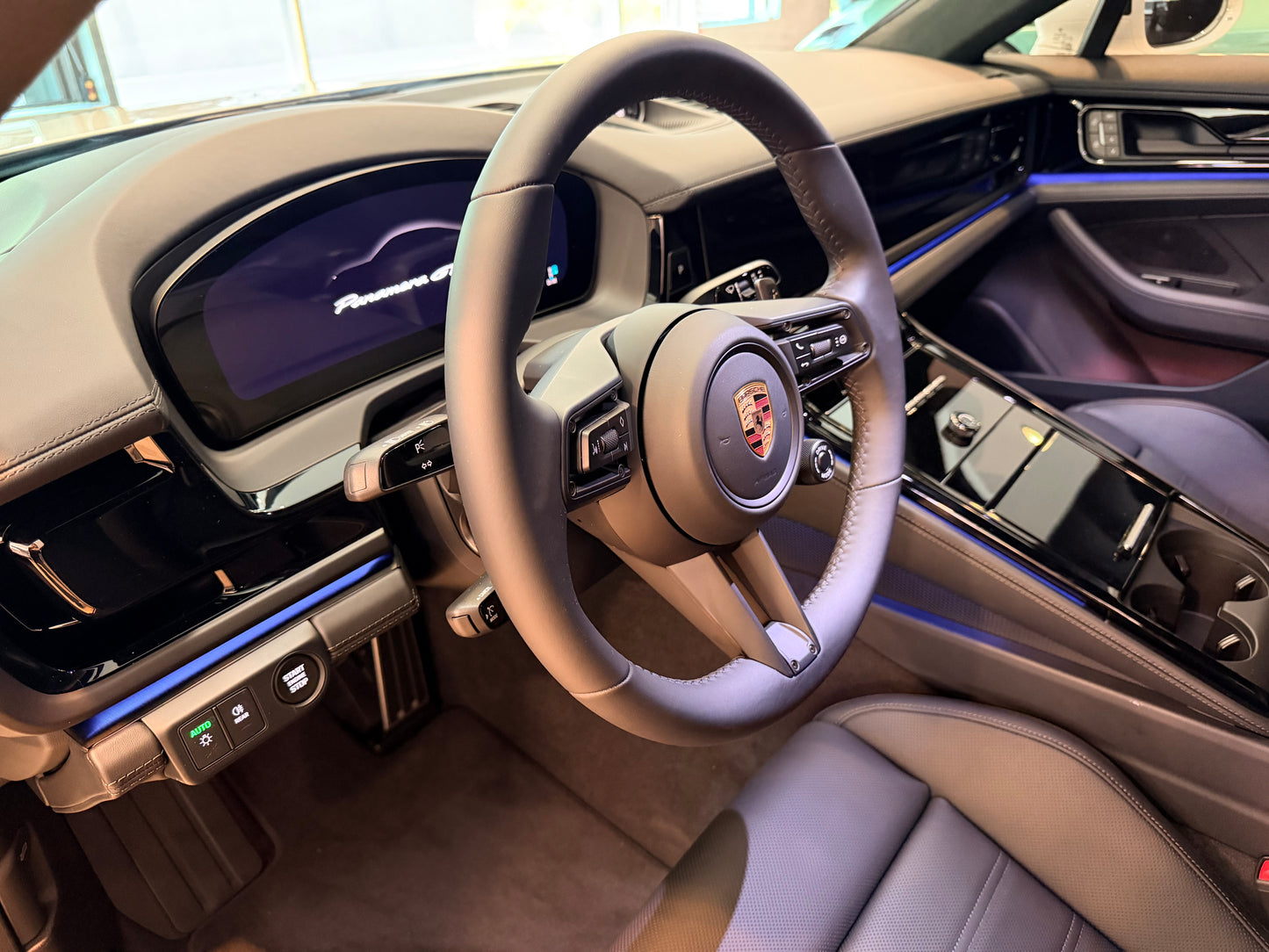 2025 Porsche Panamera GTS 總代理 | 台北超跑專賣 | TopAuto豐群汽車