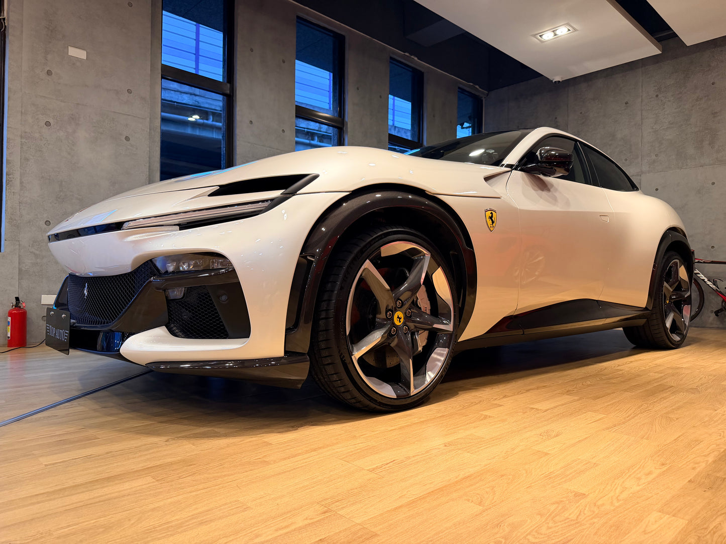 **2024 Ferrari Purosangue 總代理 | 台北超跑專賣 | TopAuto豐群汽車
