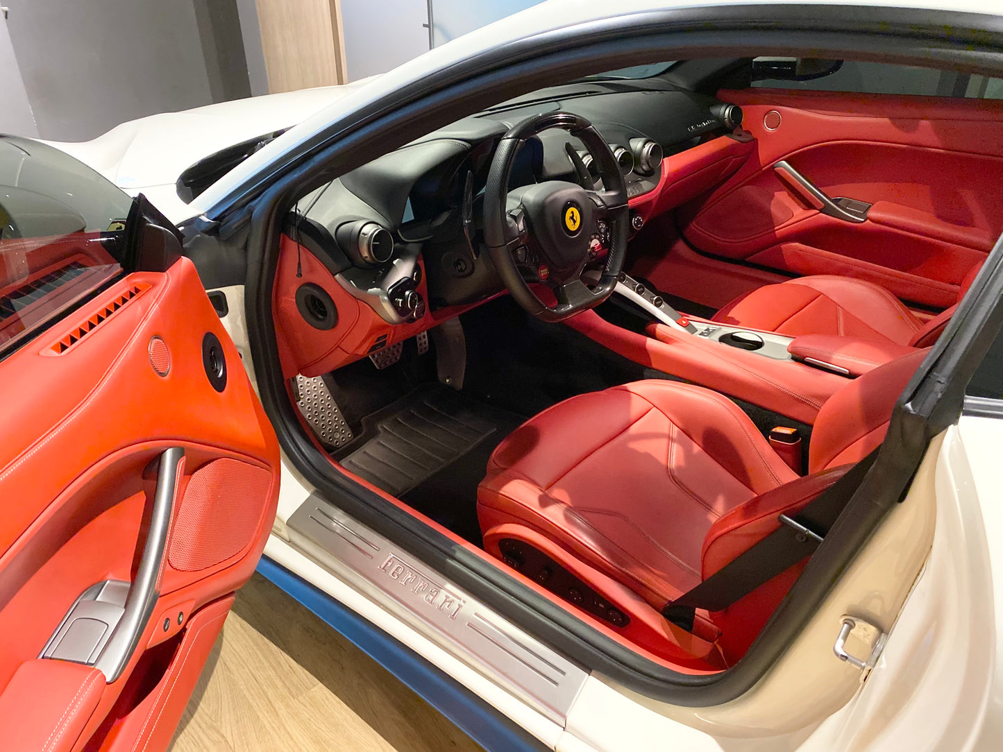 2014 Ferrari F12 Berlinetta 總代理