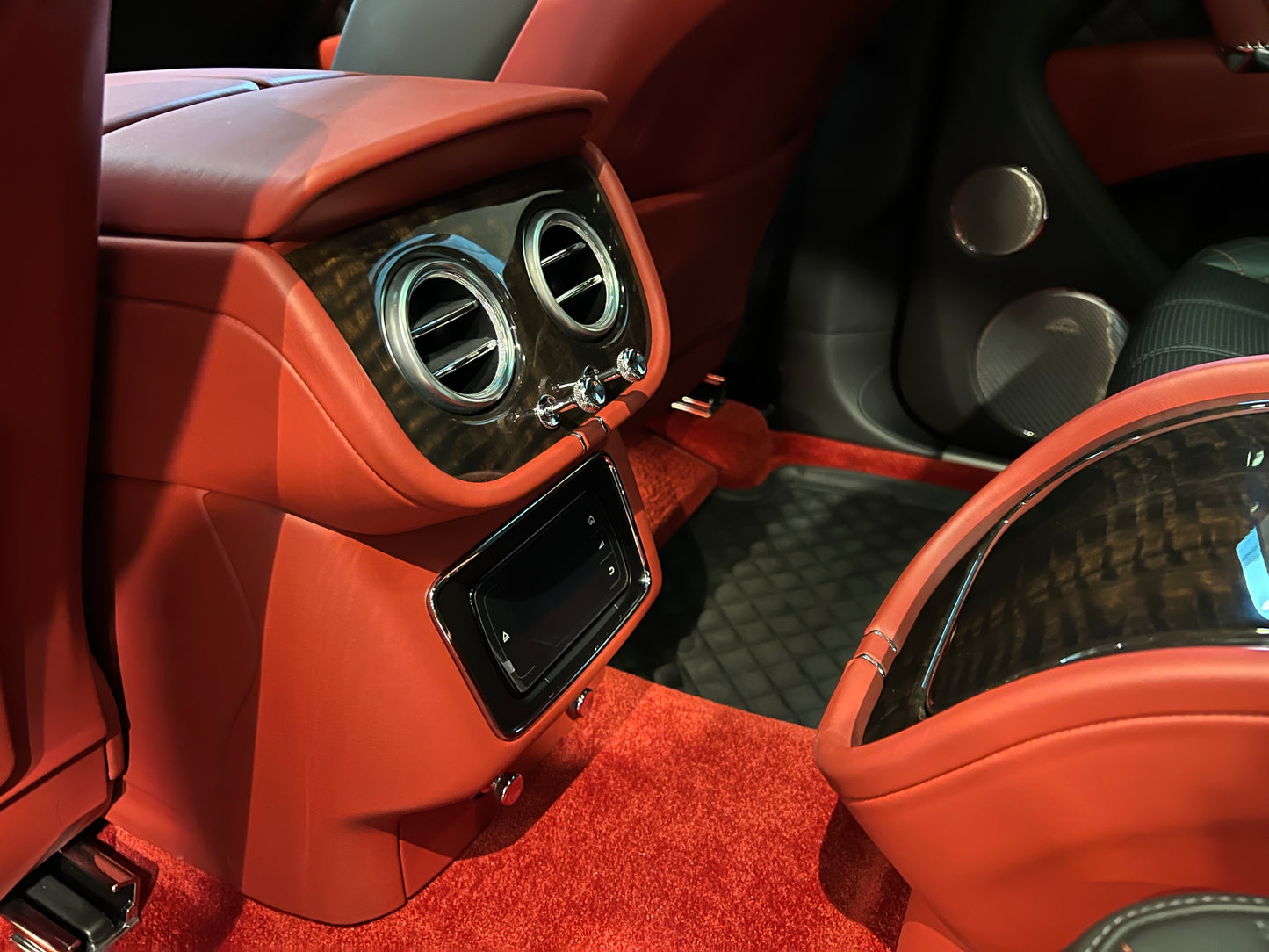 2017 Bentley Bentayga W12 First Edition 總代理