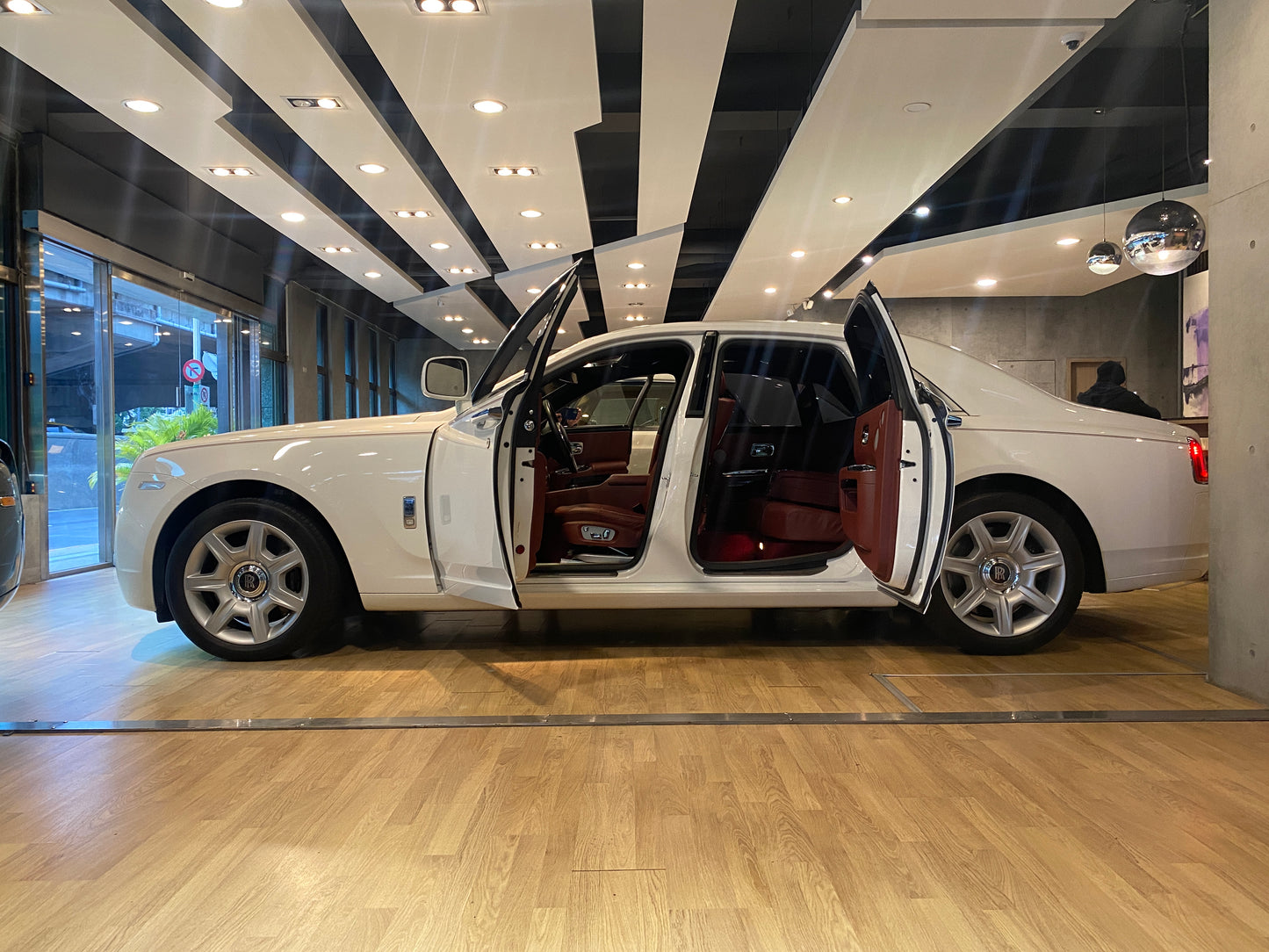 2011 Rolls-Royce Ghost 歐規